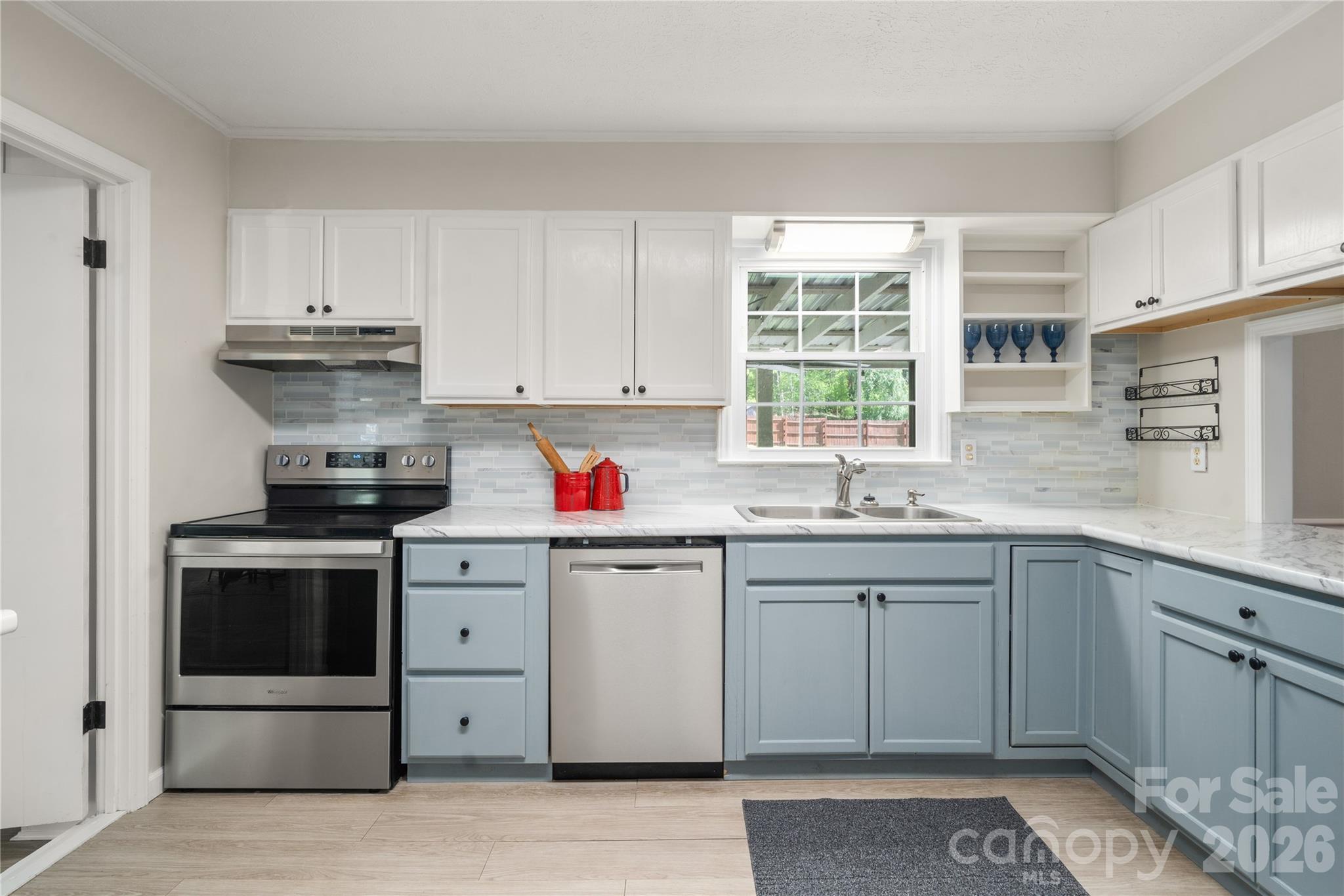 7 Lula Cove Road — Weaverville
