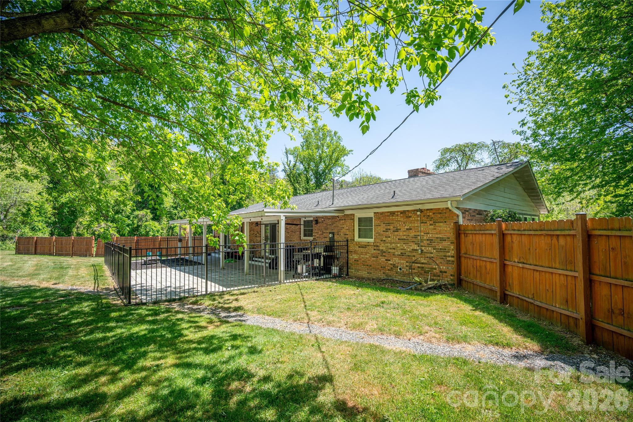7 Lula Cove Road — Weaverville