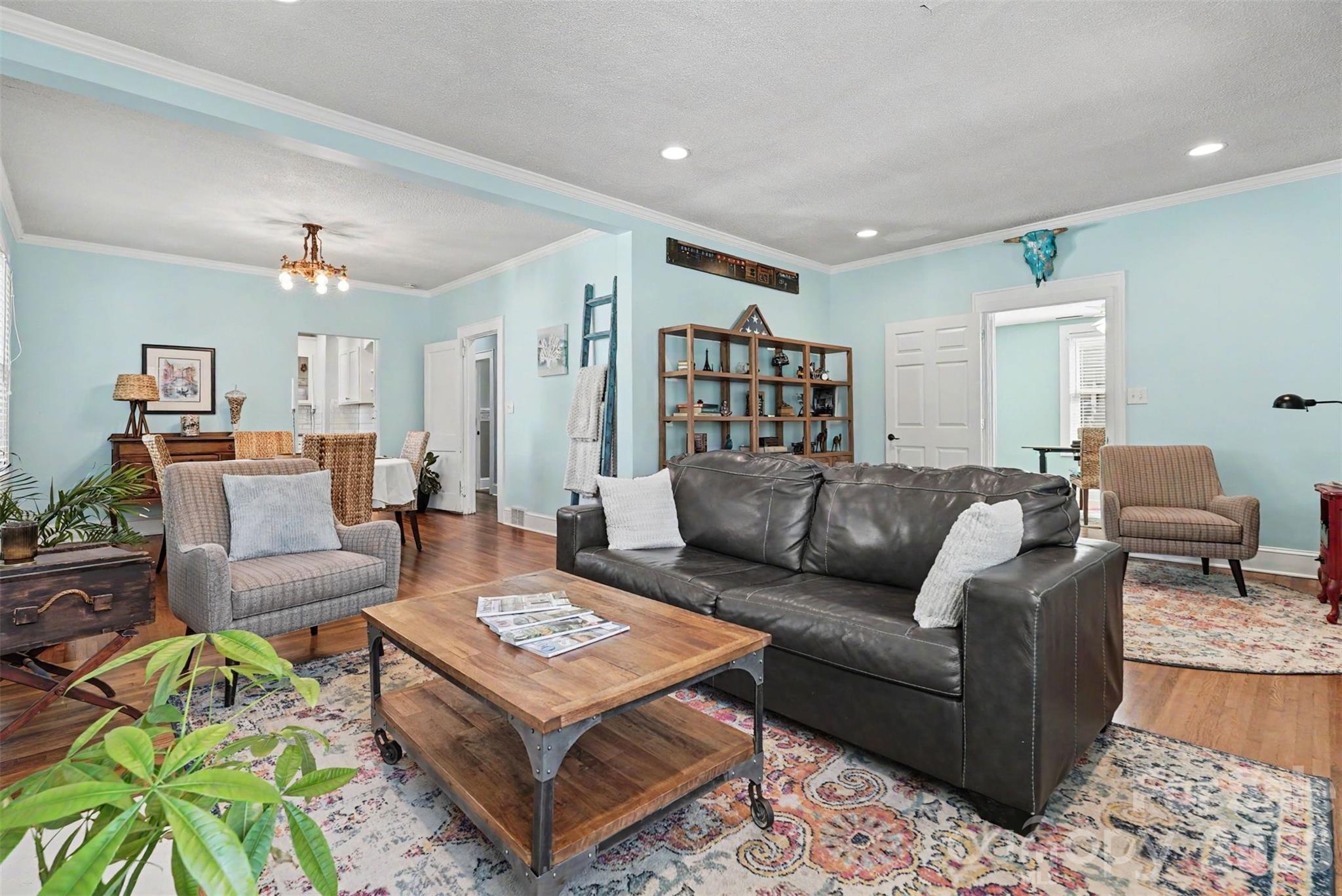 89 Hillcrest Avenue SE — Concord