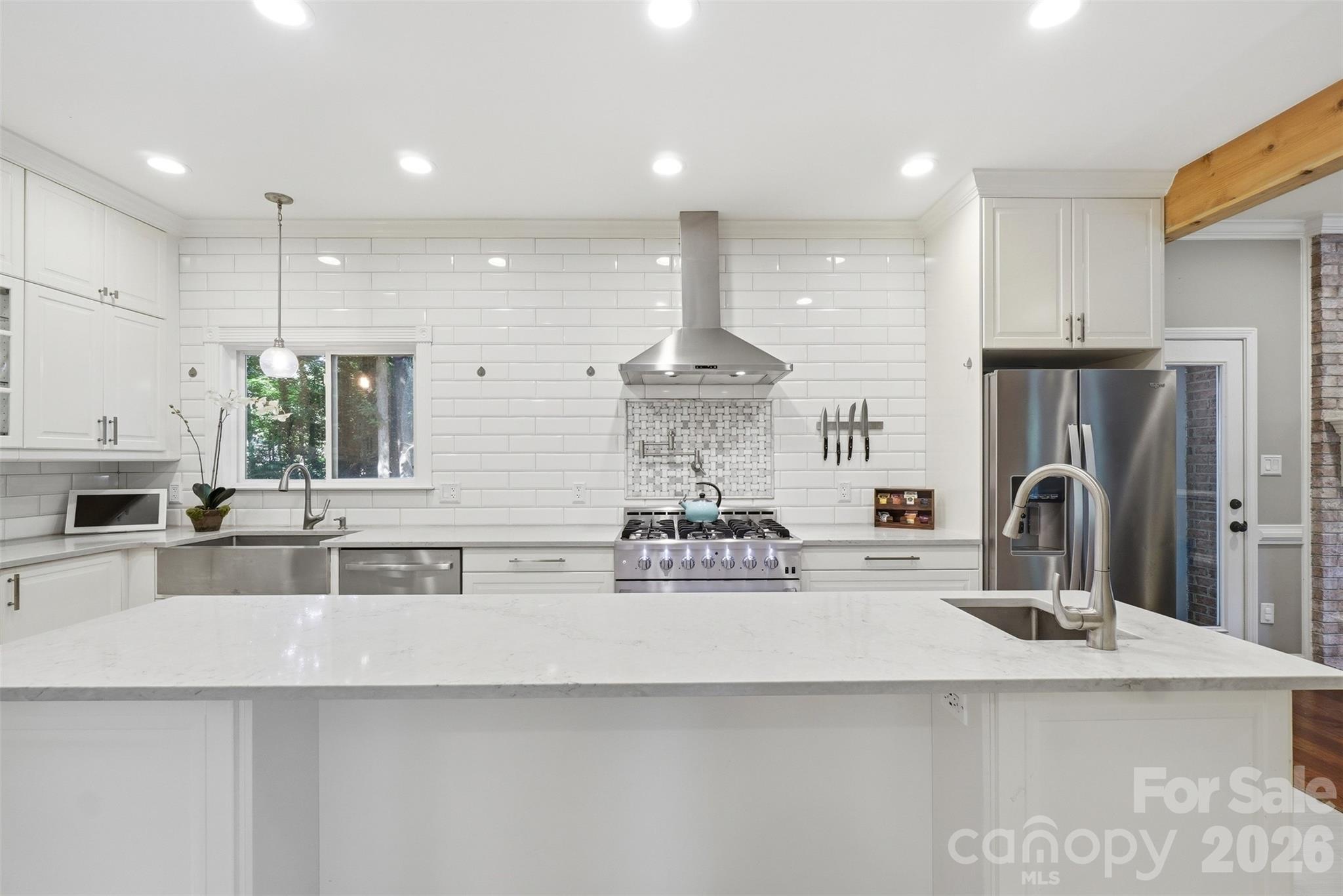 1112 Long Paw Lane — Charlotte