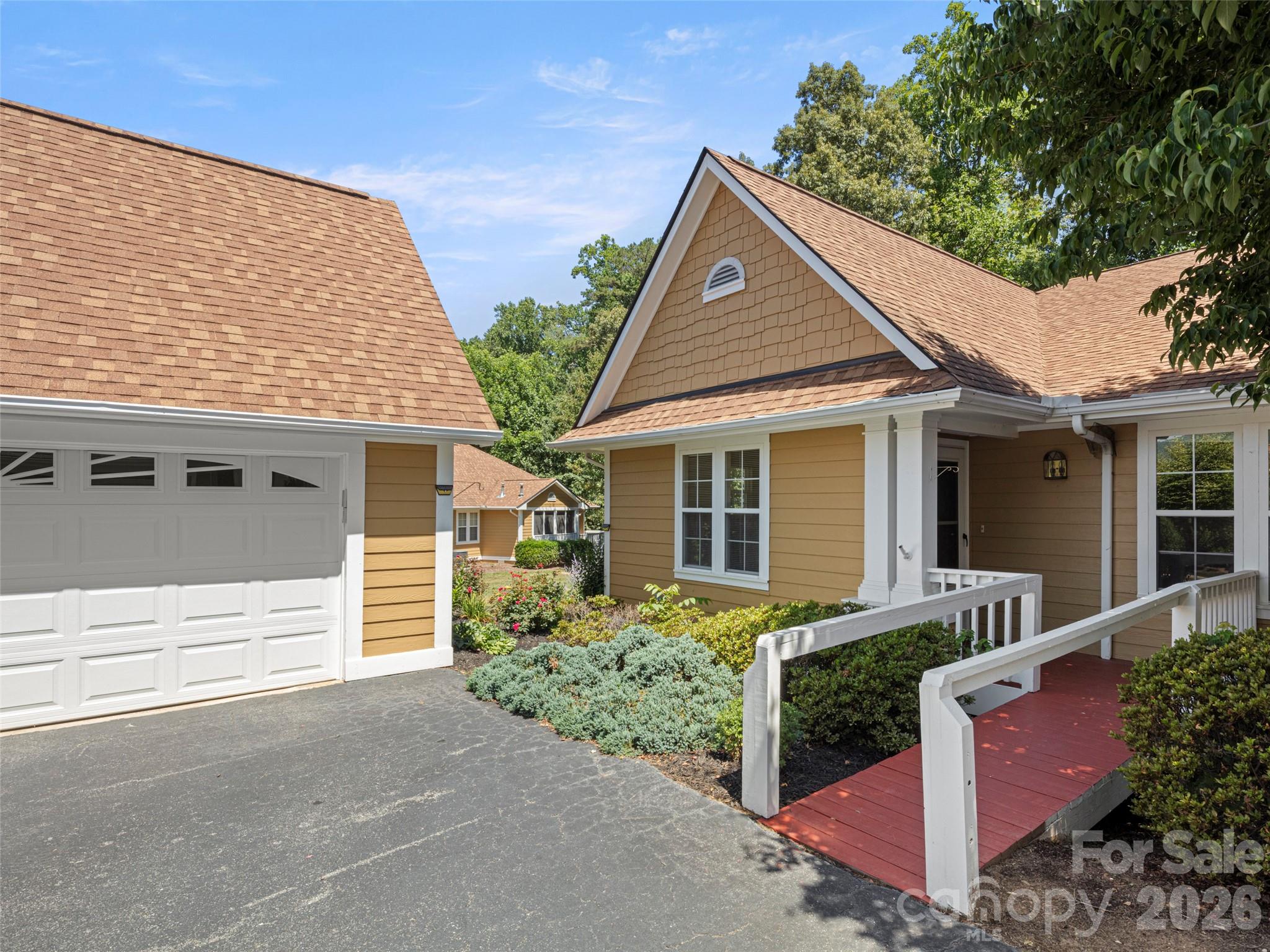 1301 Hyde Park Drive — Asheville