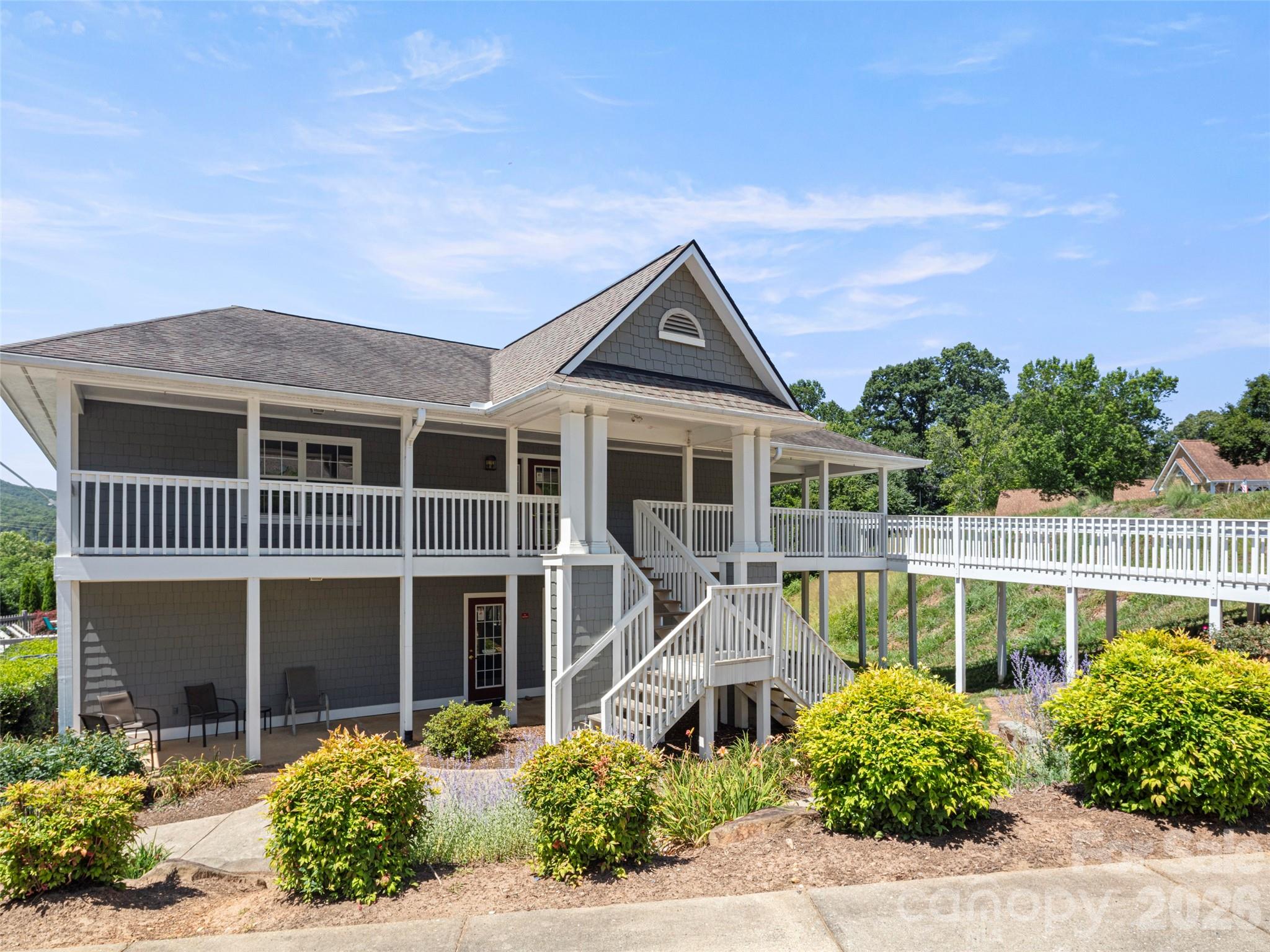 1301 Hyde Park Drive — Asheville