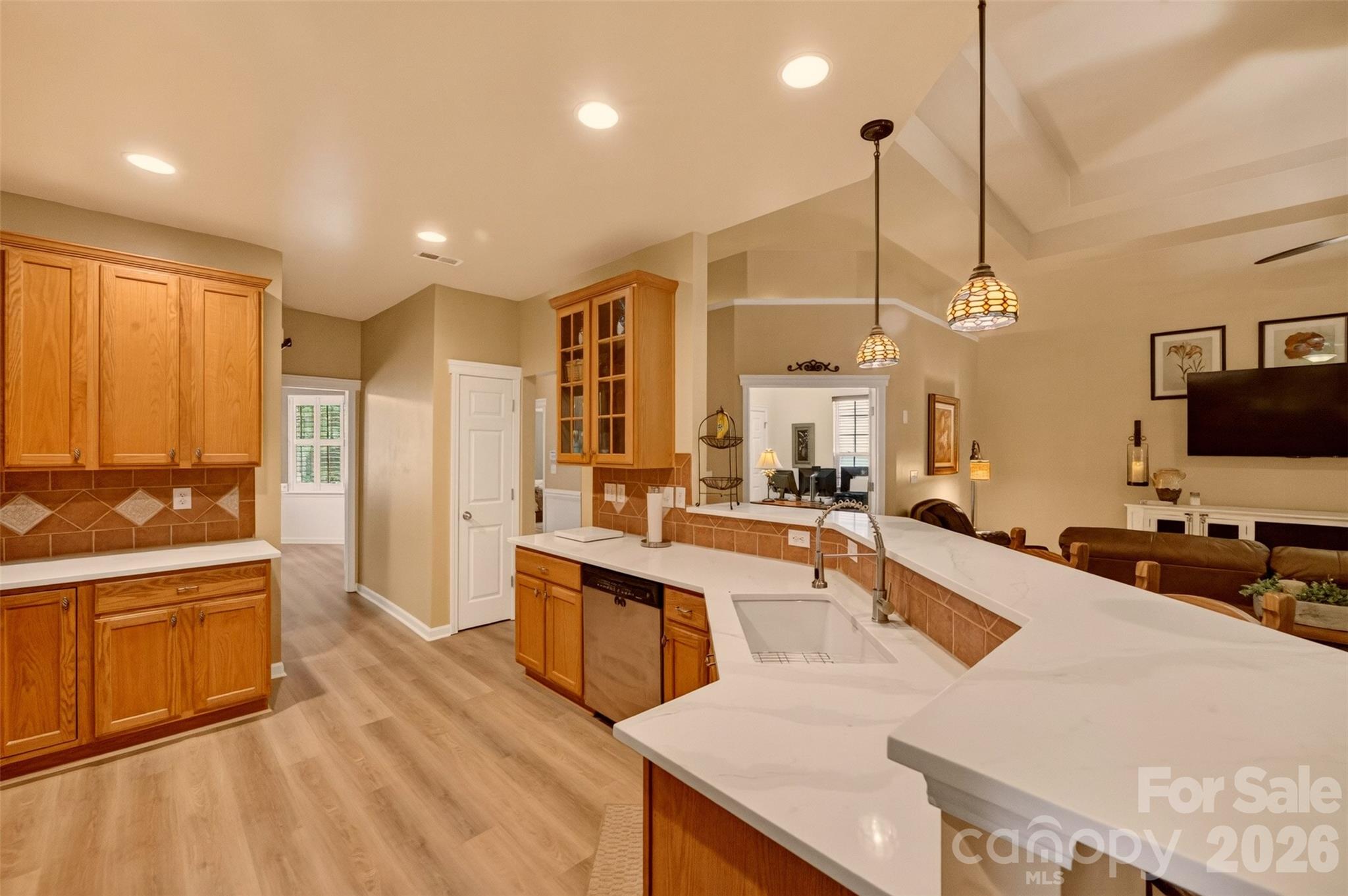 6534 Colonial Garden Drive — Huntersville