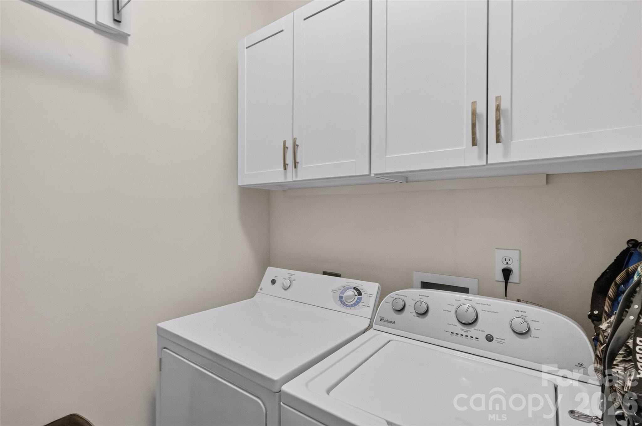 6534 Colonial Garden Drive — Huntersville