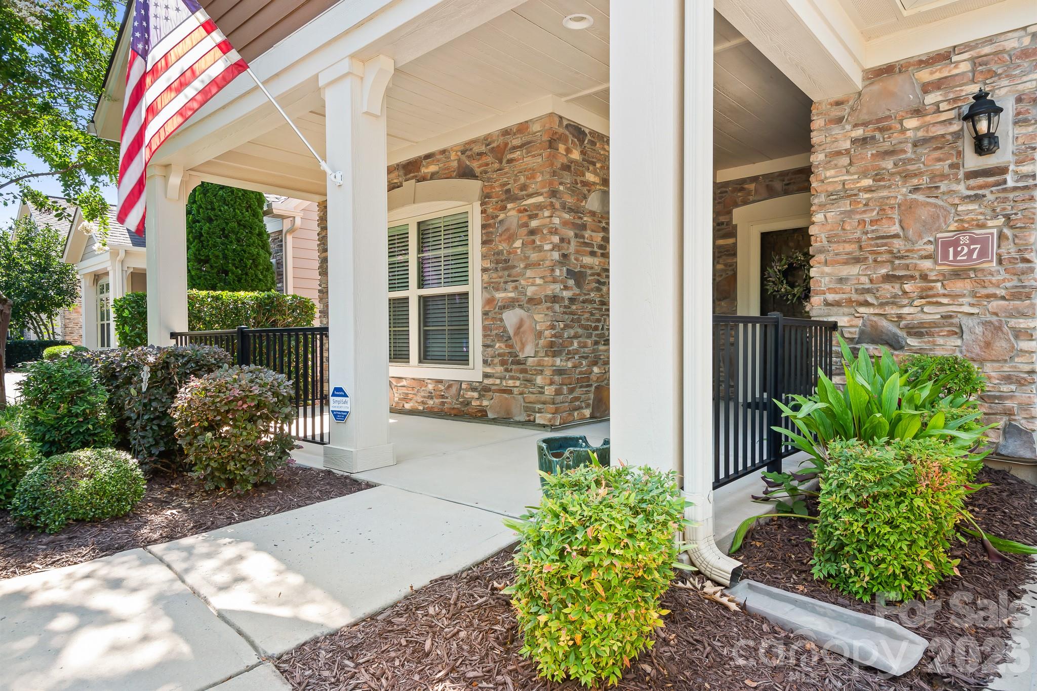 127 Brawley Point Circle — Mooresville