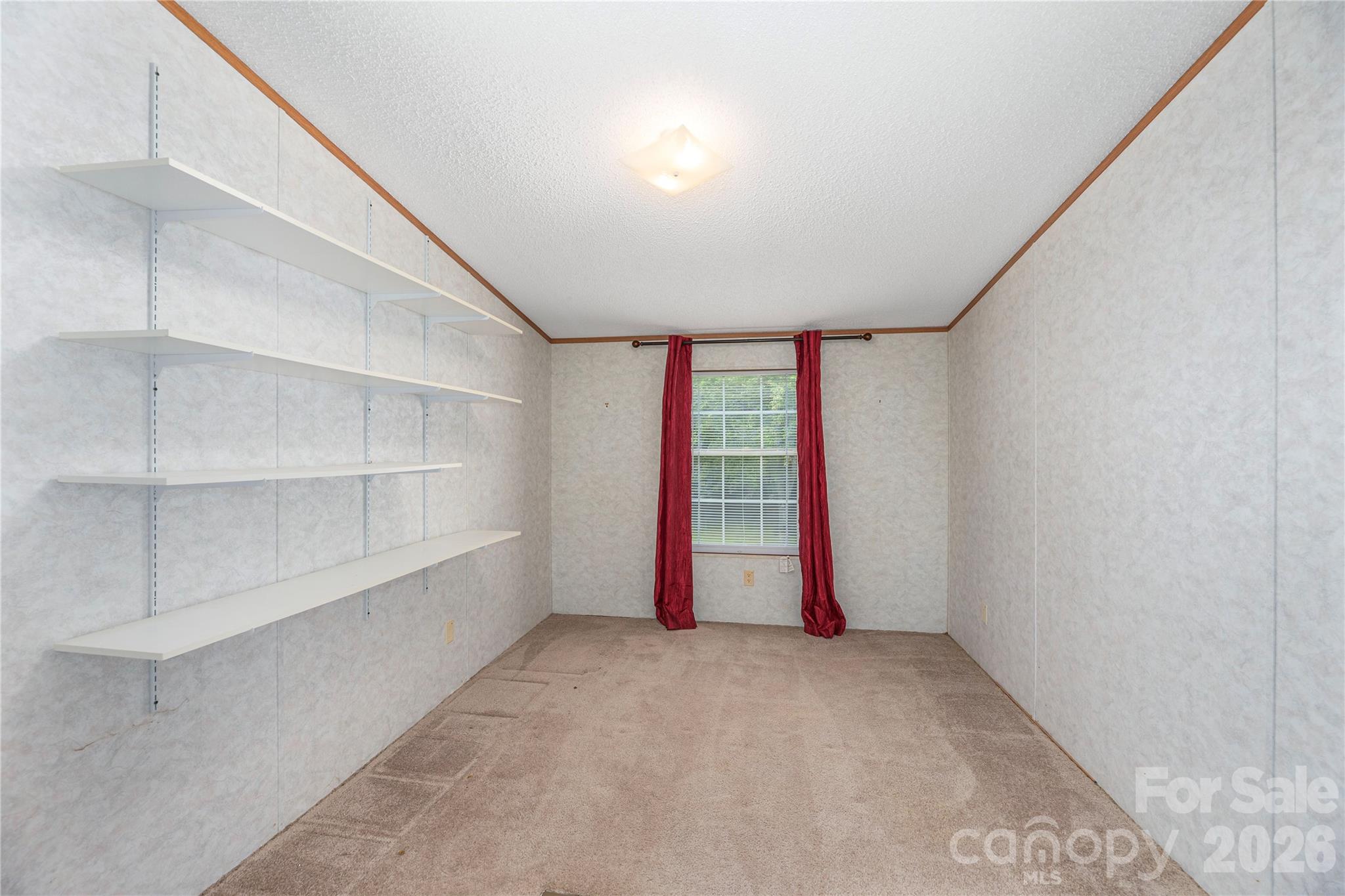 992 Brickyard Road — Horse Shoe