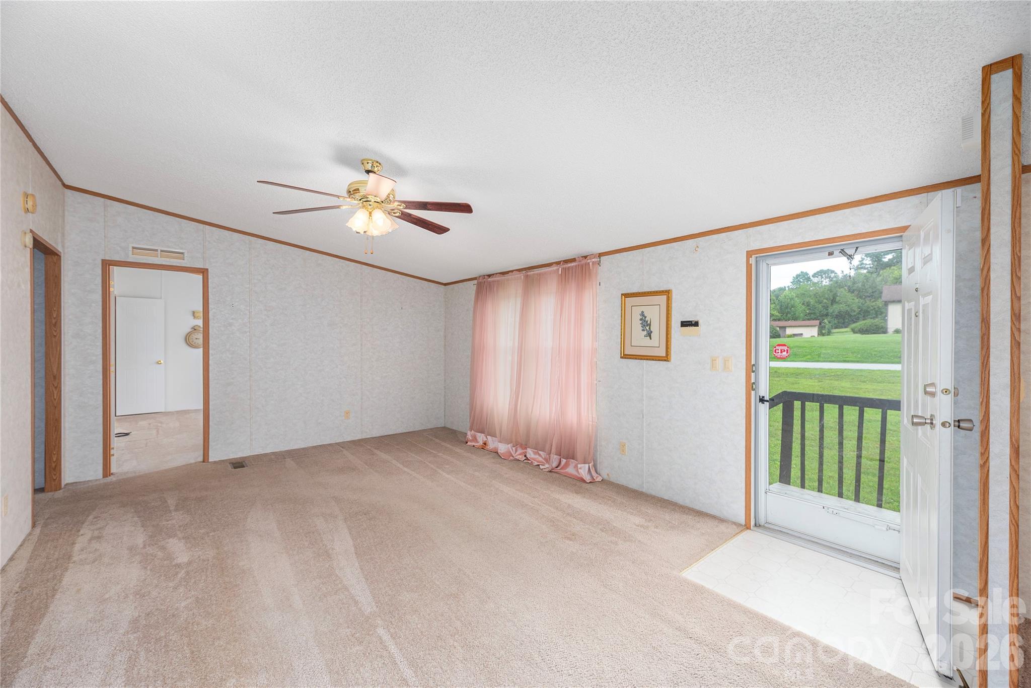 992 Brickyard Road — Horse Shoe