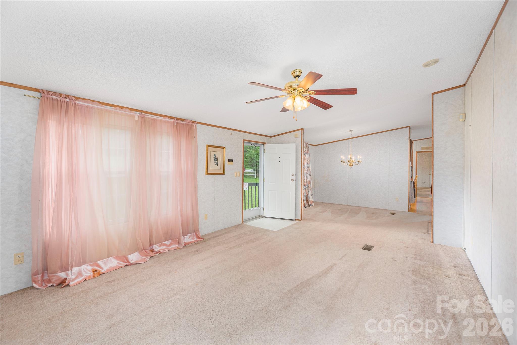 992 Brickyard Road — Horse Shoe