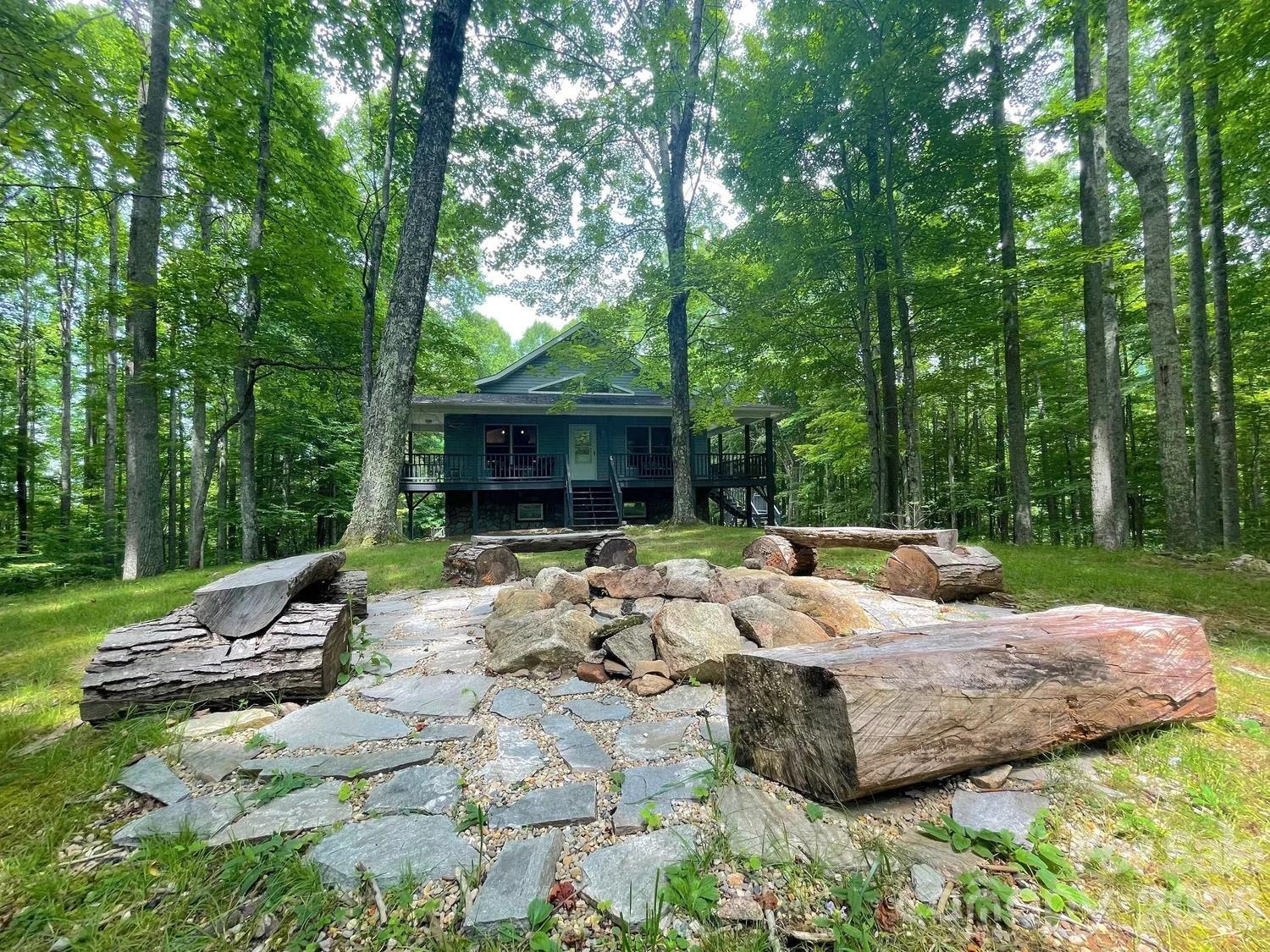700 Norton Fork Road — Hot Springs