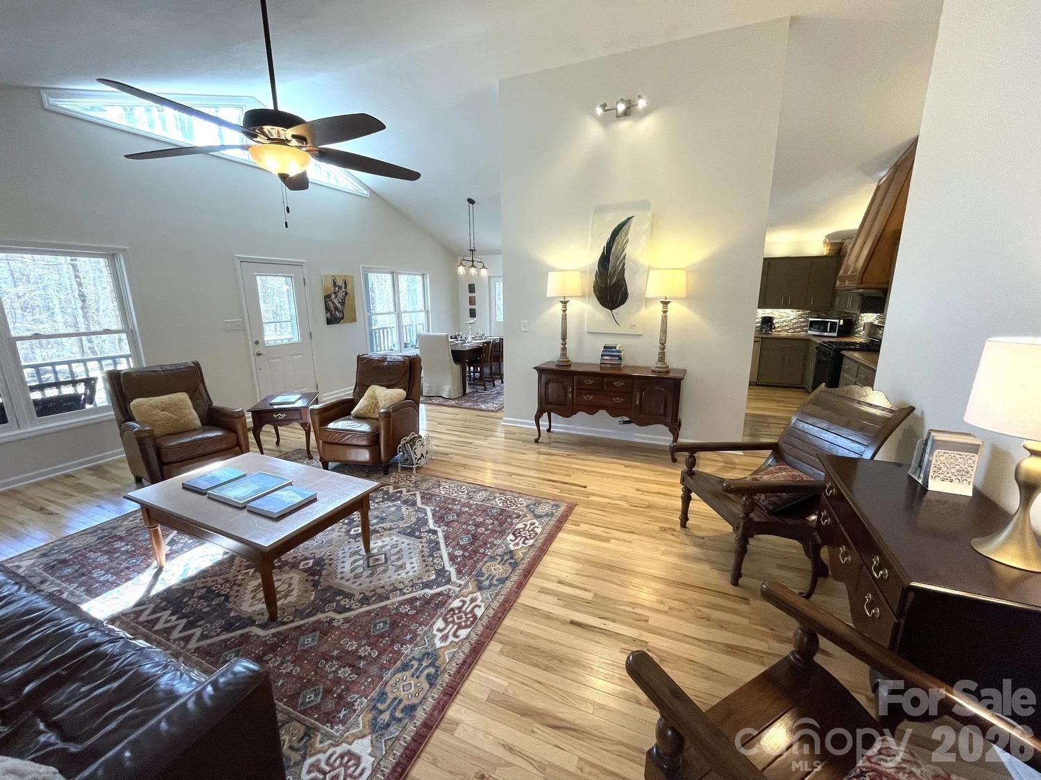 700 Norton Fork Road — Hot Springs