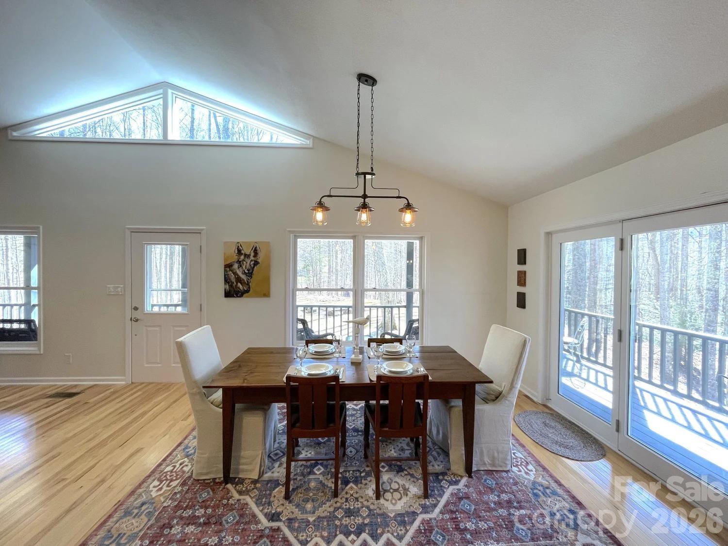 700 Norton Fork Road — Hot Springs