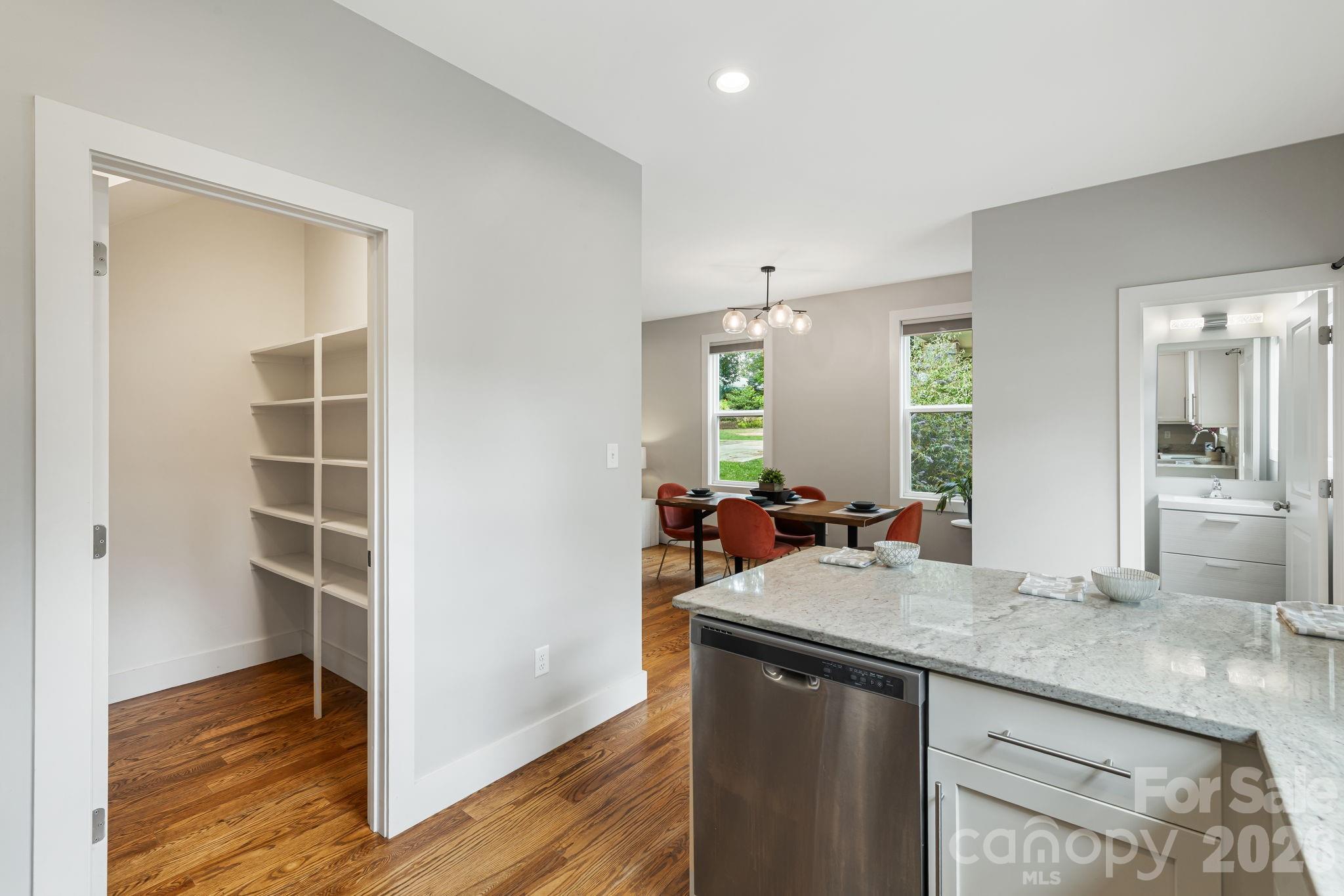 81 Bellevue Road — Asheville