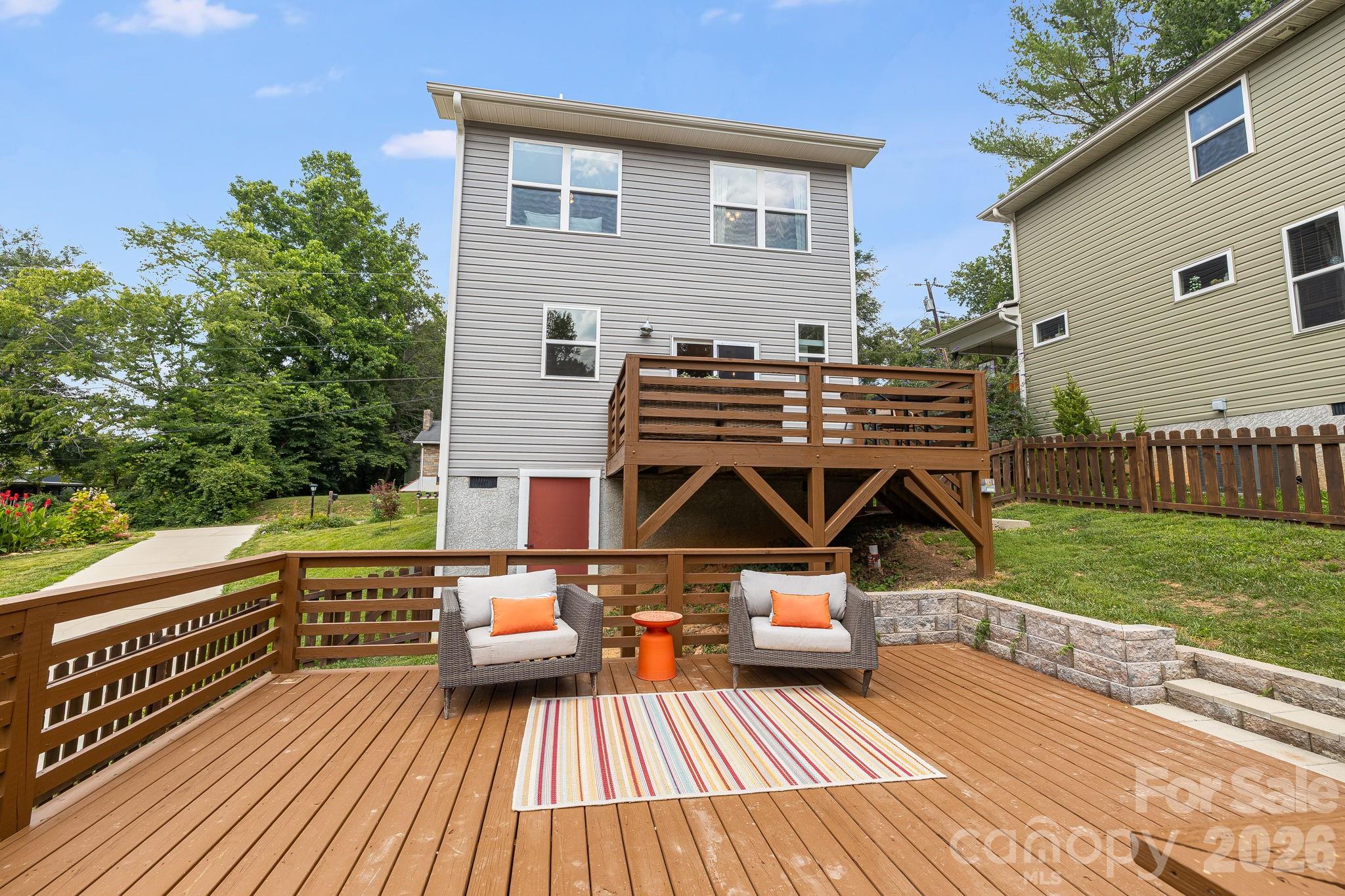 81 Bellevue Road — Asheville