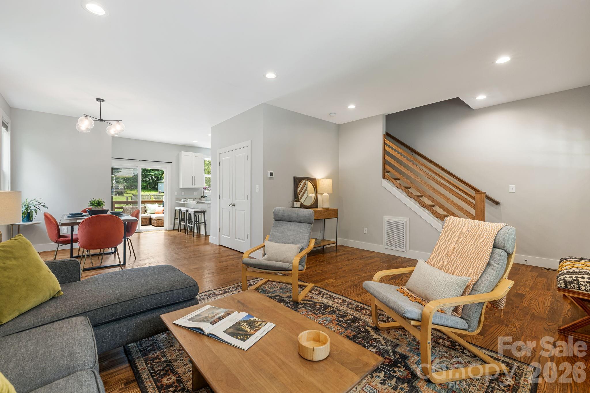 81 Bellevue Road — Asheville