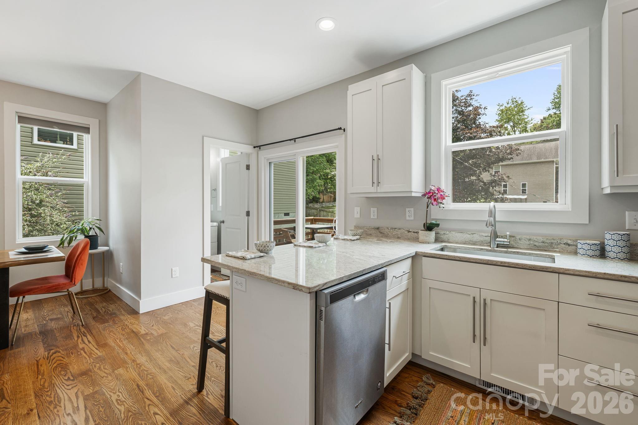81 Bellevue Road — Asheville