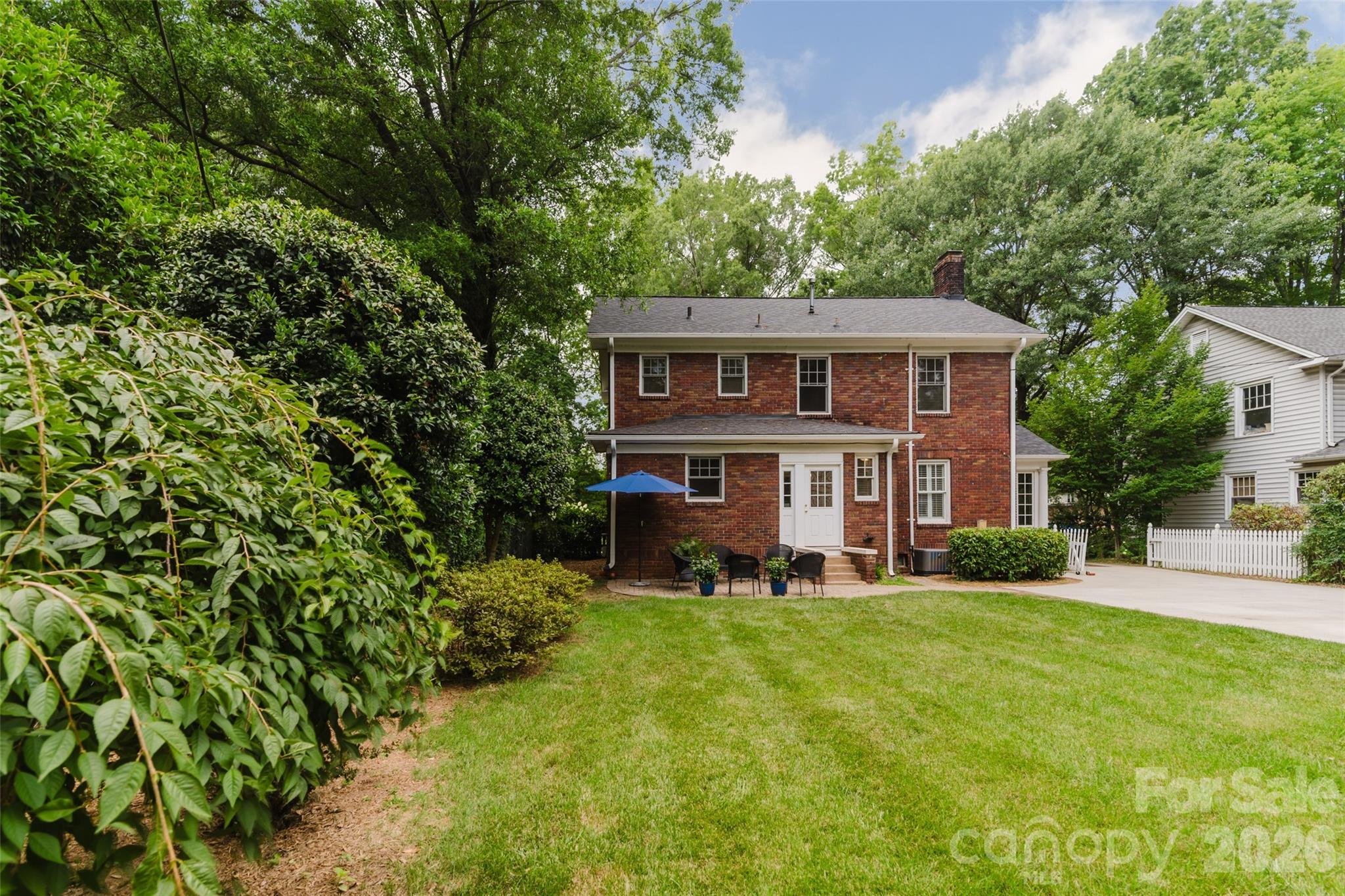 1825 Dilworth Road W — Charlotte