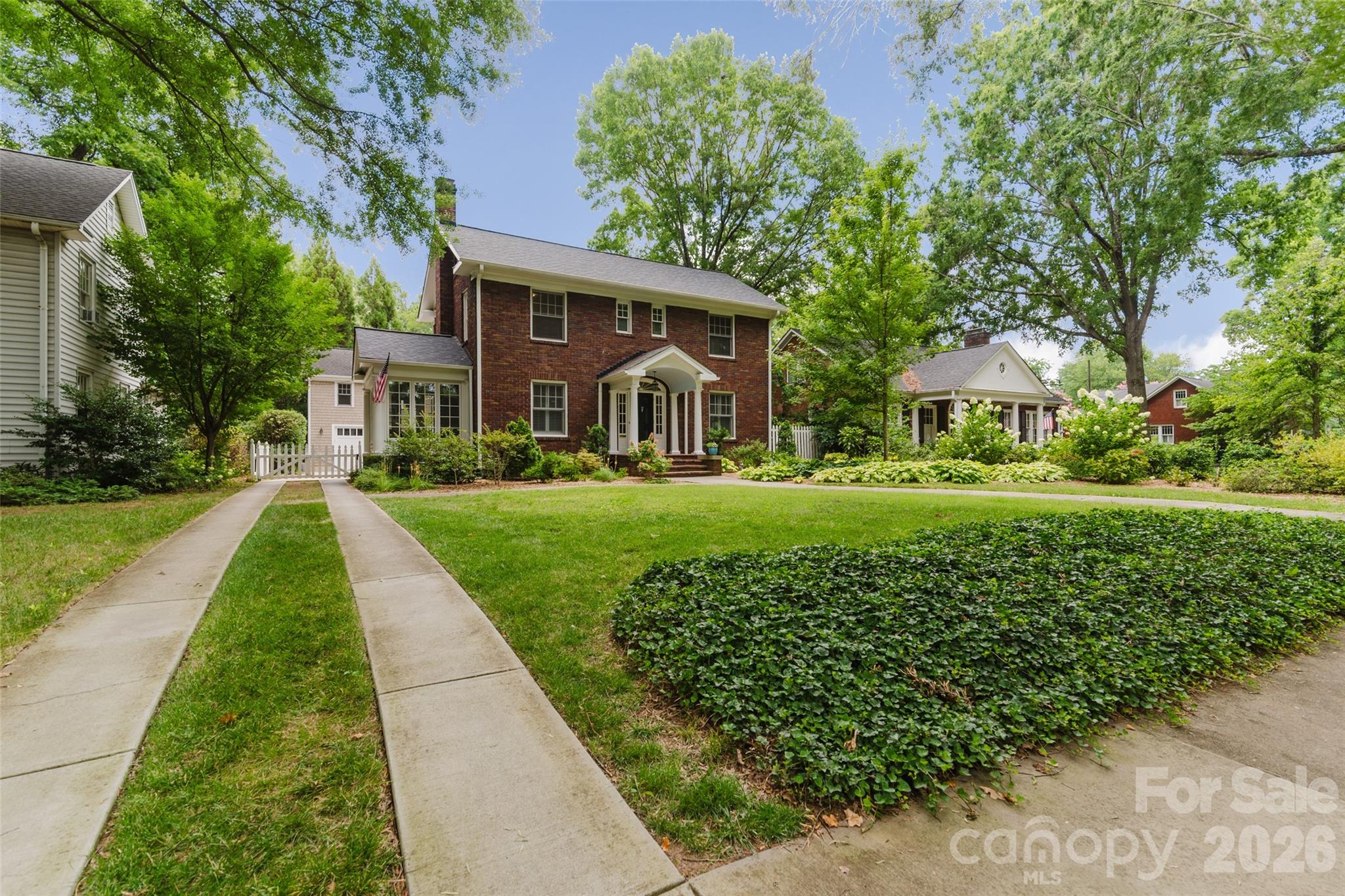 1825 Dilworth Road W — Charlotte