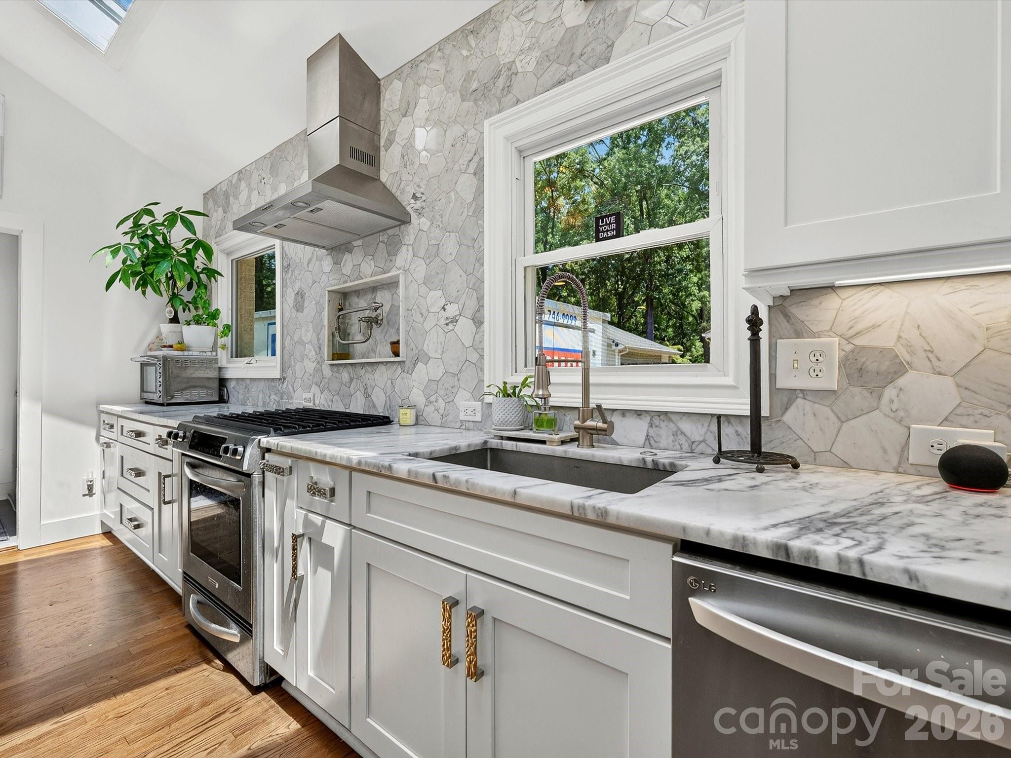 1401 Worcaster Place — Charlotte