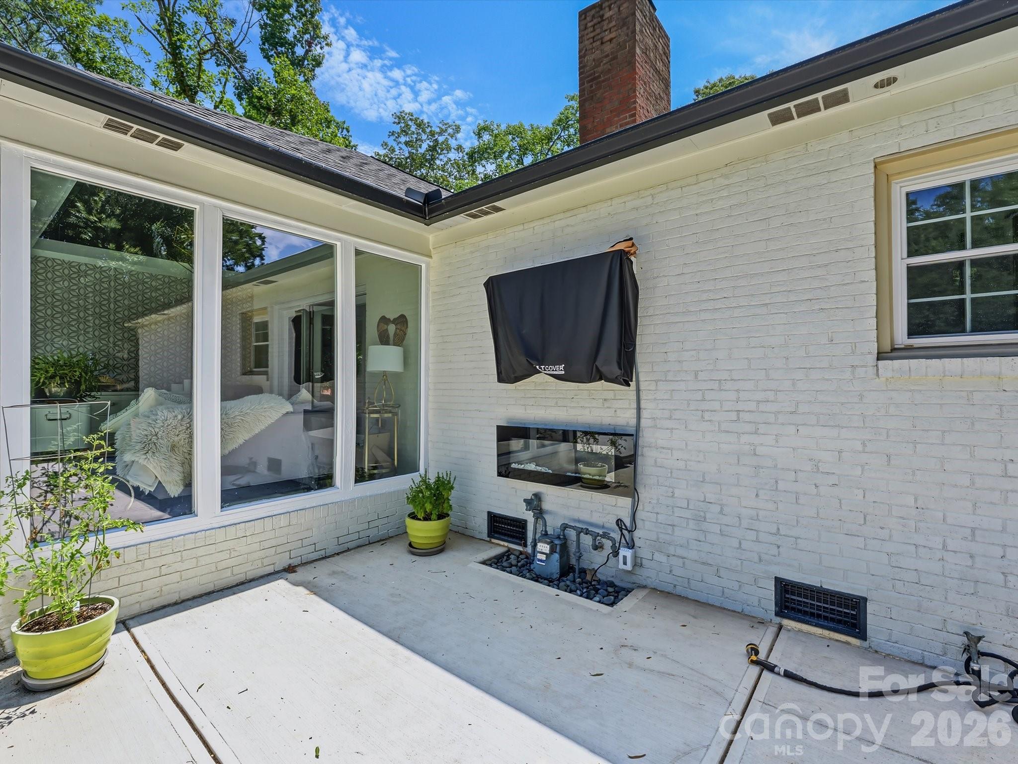 1401 Worcaster Place — Charlotte