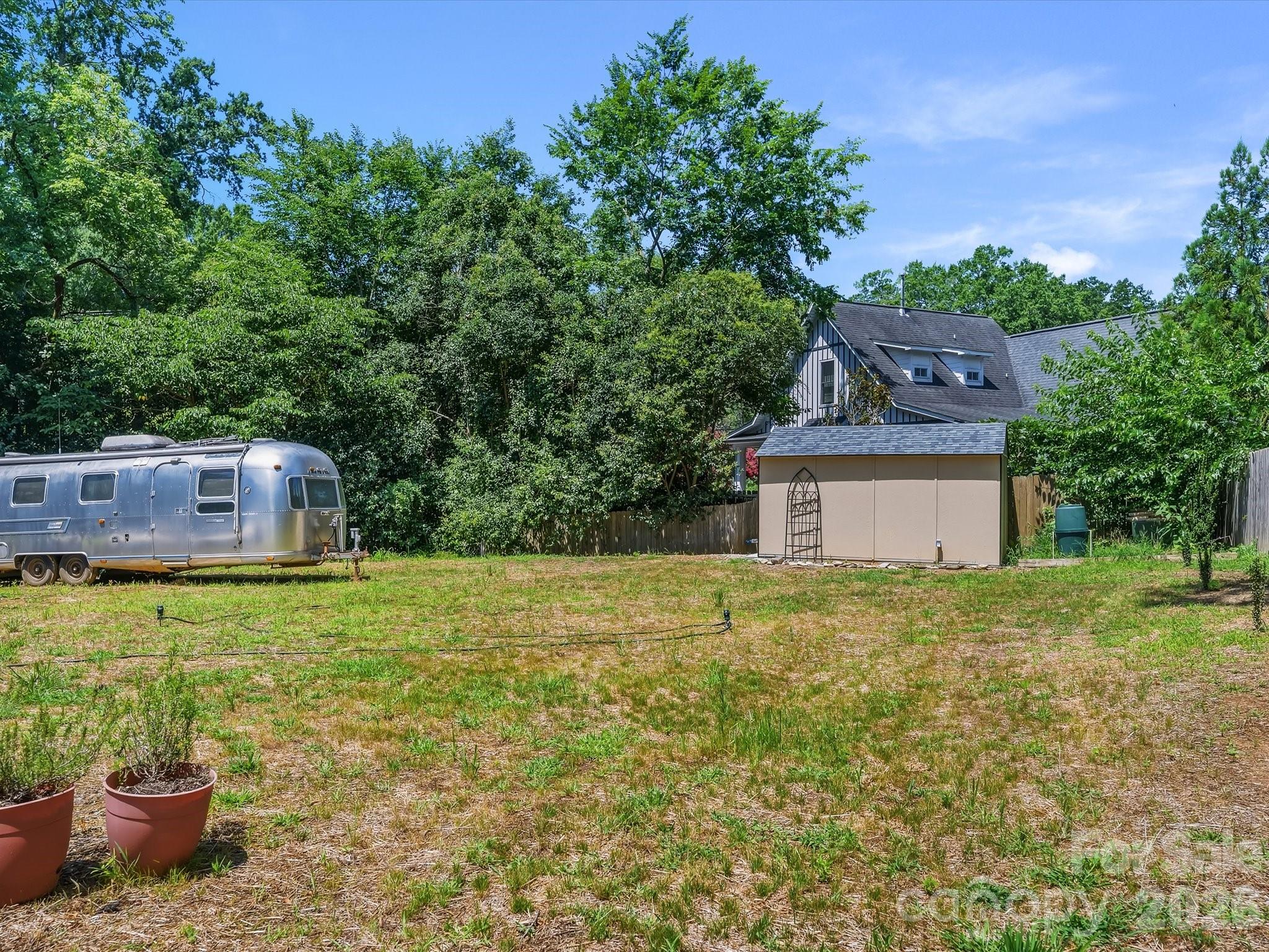 1401 Worcaster Place — Charlotte