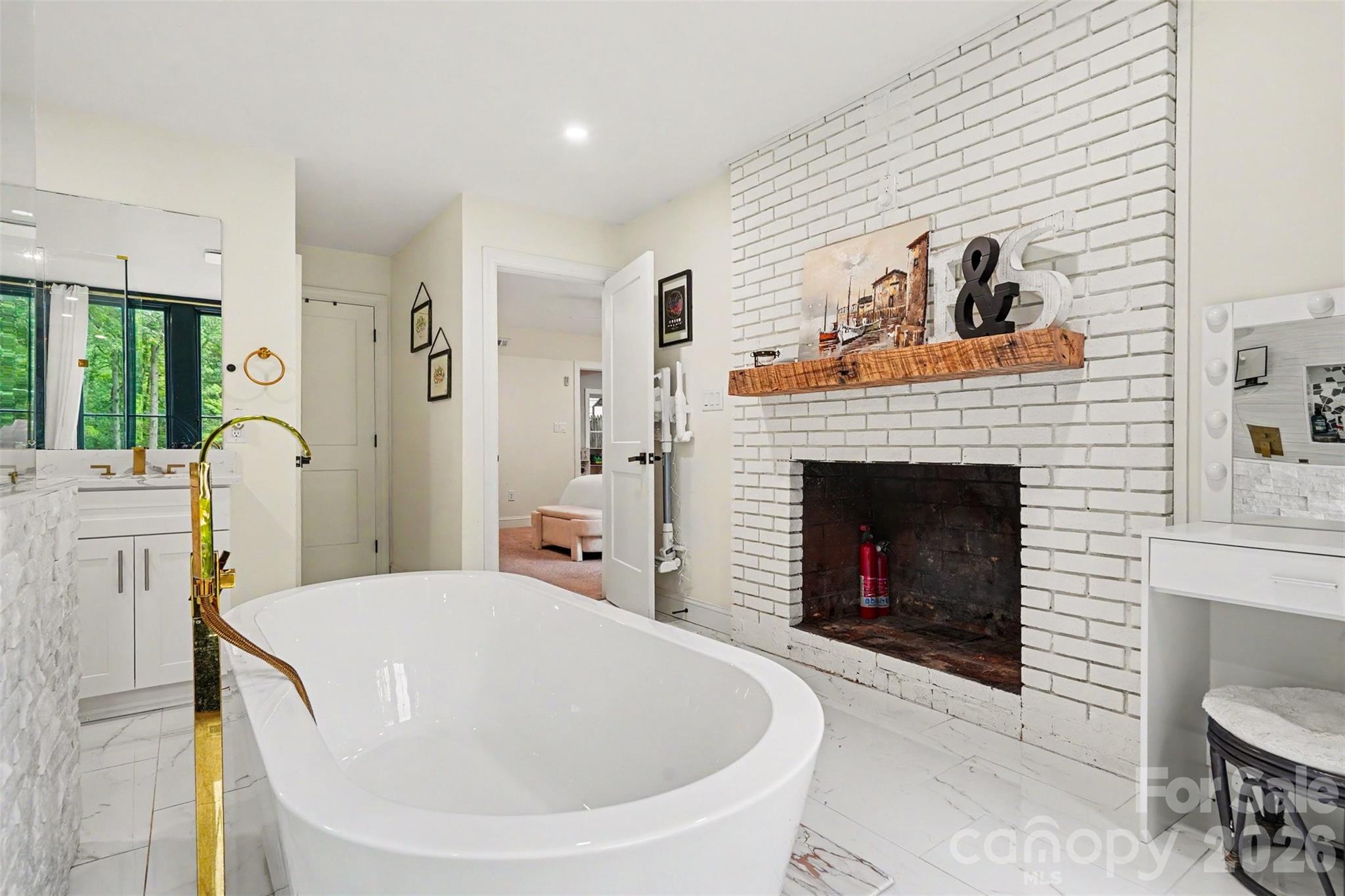821 Dare Court — Gastonia