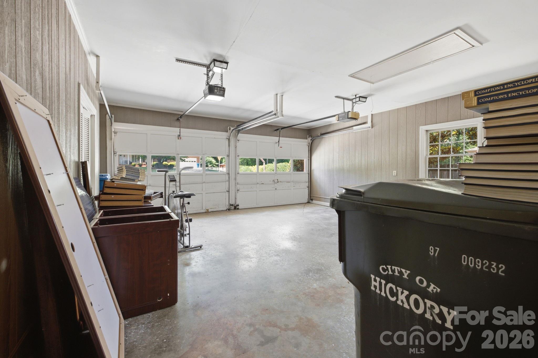 710 37th Avenue NE — Hickory