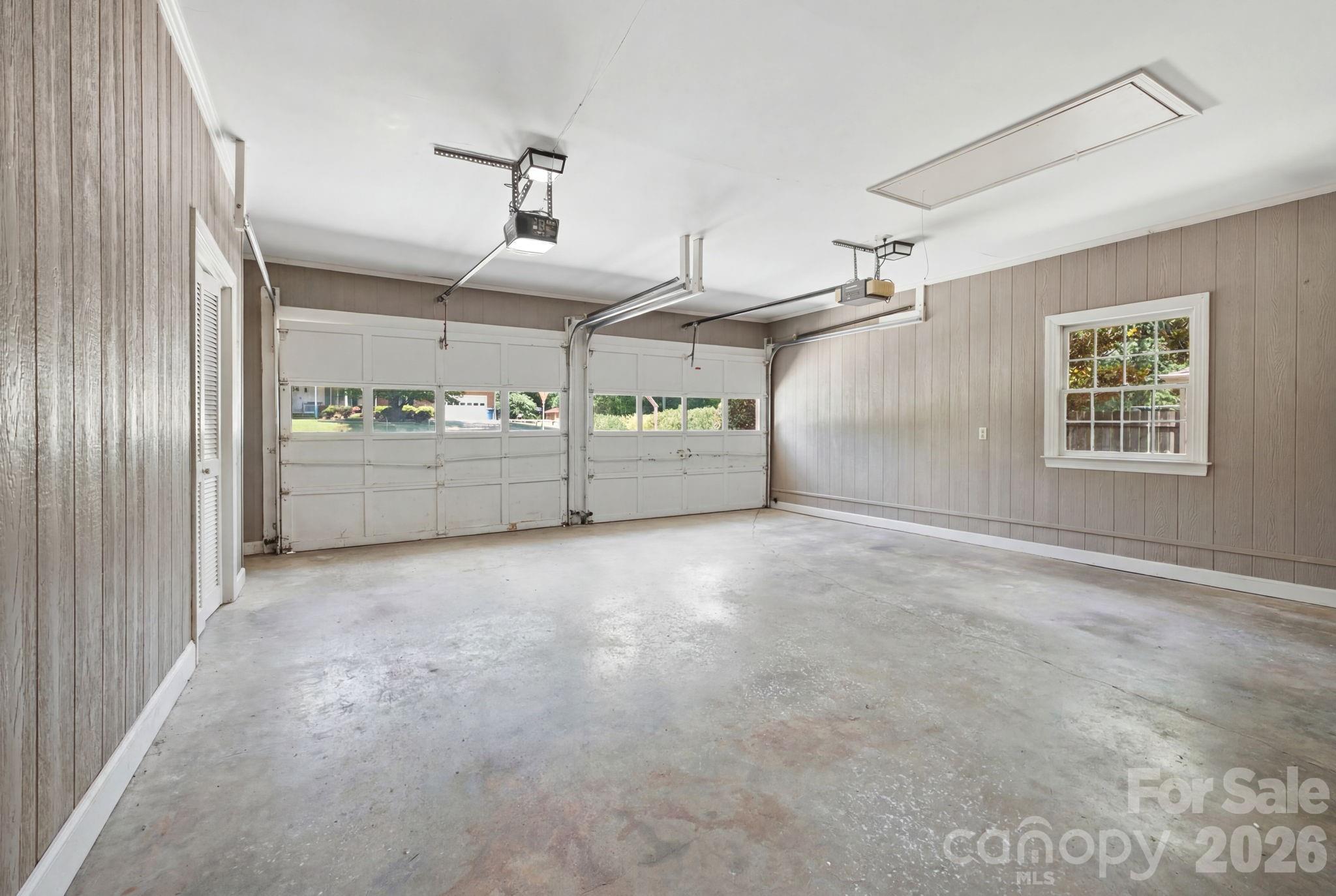 710 37th Avenue NE — Hickory