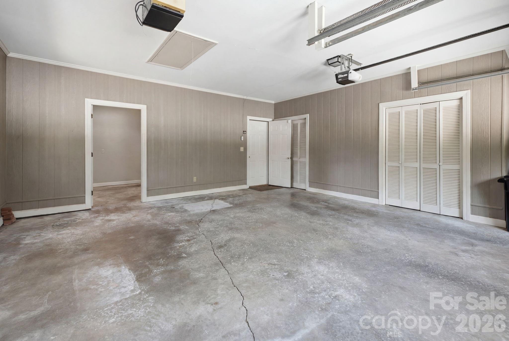 710 37th Avenue NE — Hickory