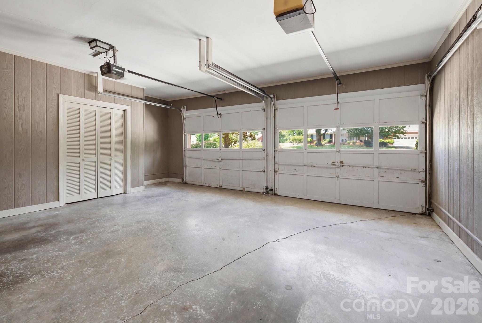 710 37th Avenue NE — Hickory