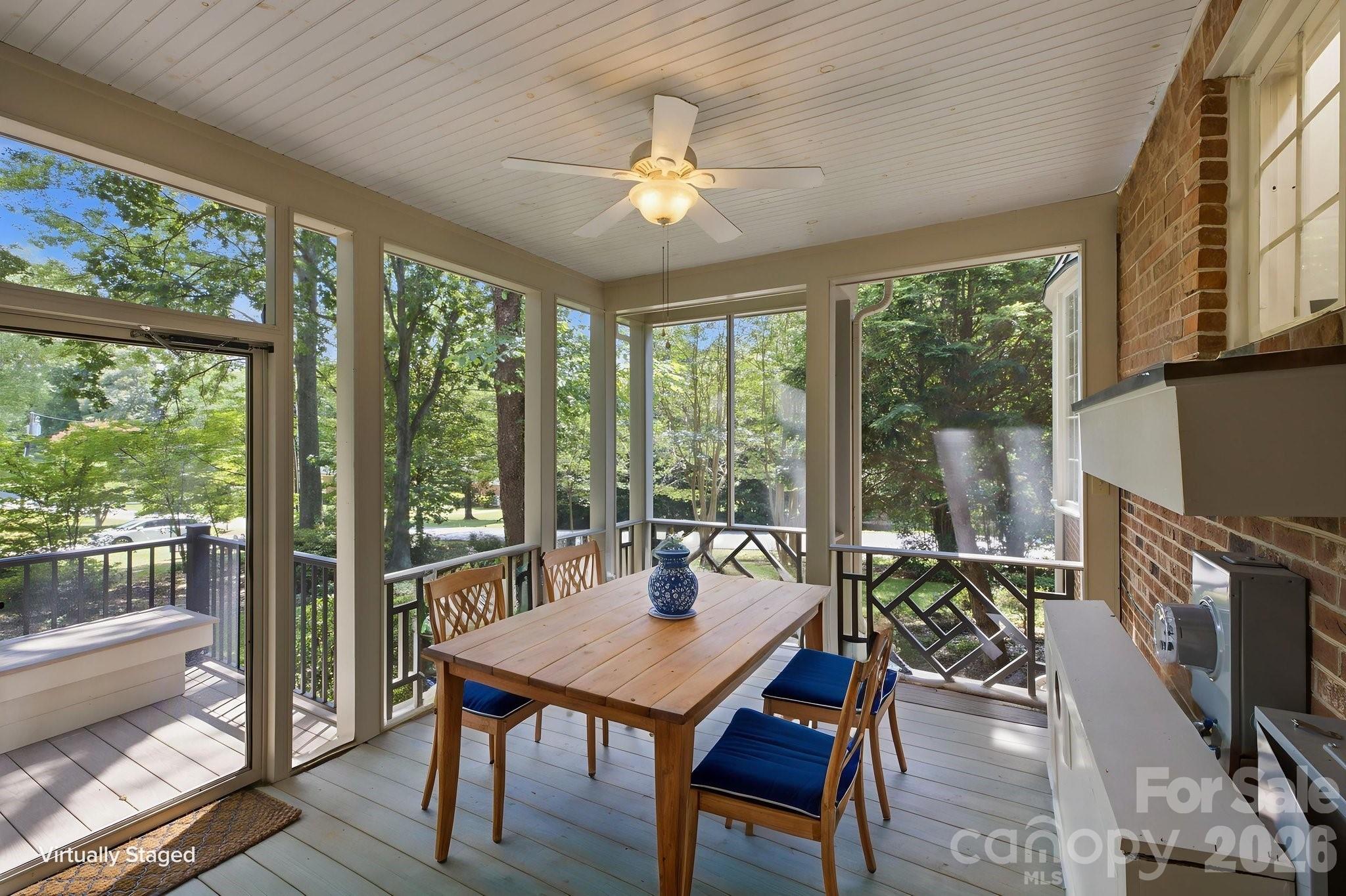 710 37th Avenue NE — Hickory