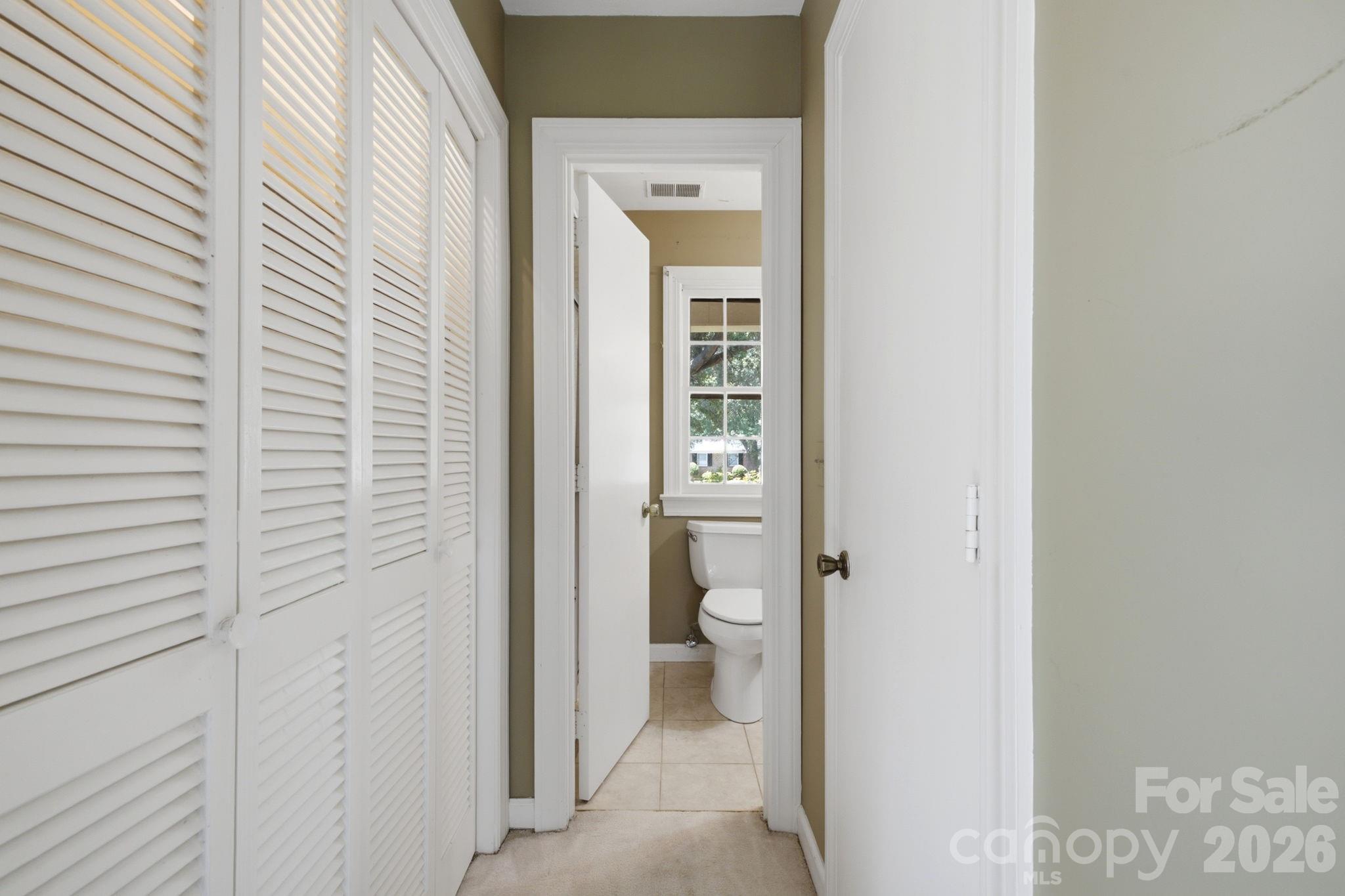 710 37th Avenue NE — Hickory