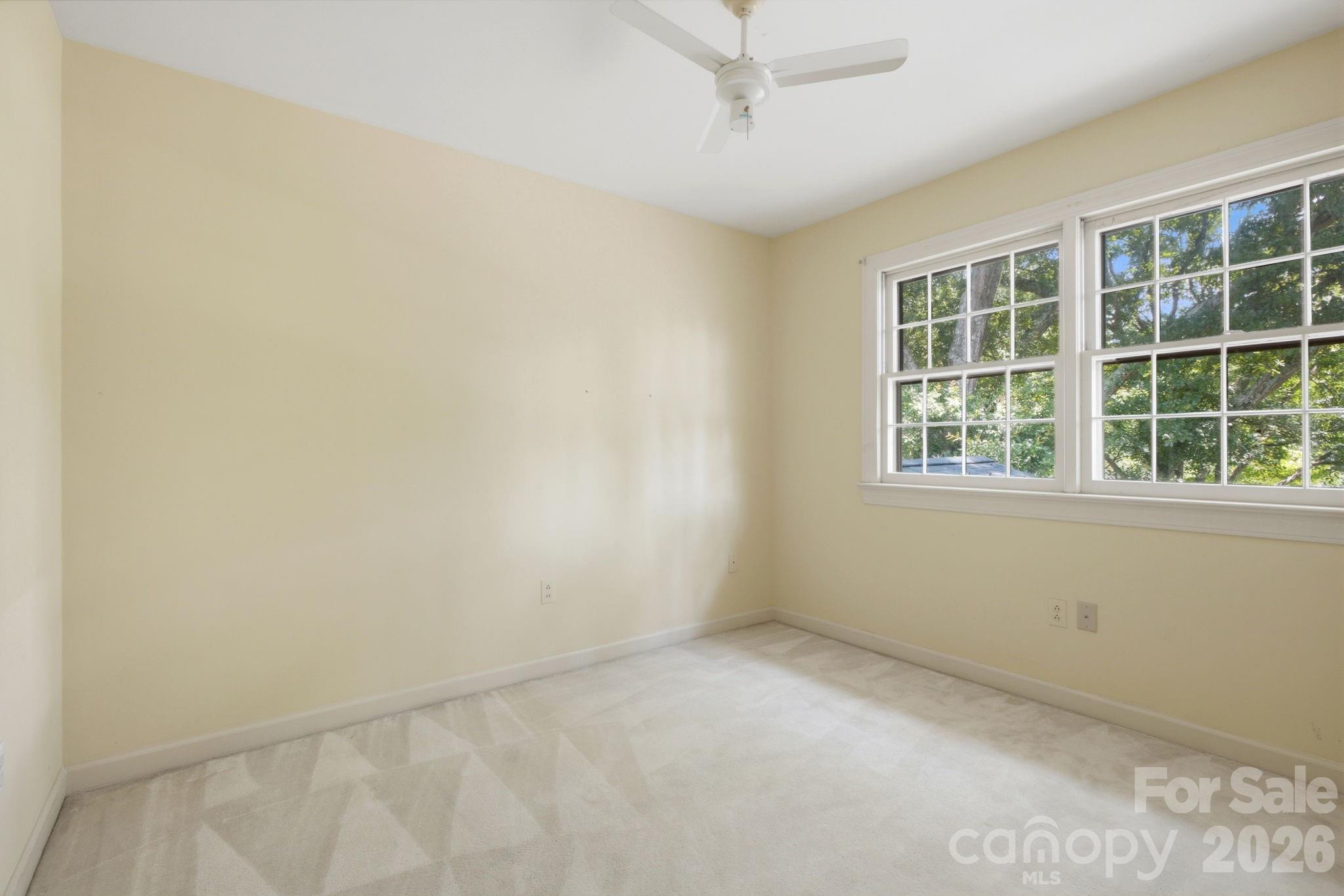 710 37th Avenue NE — Hickory