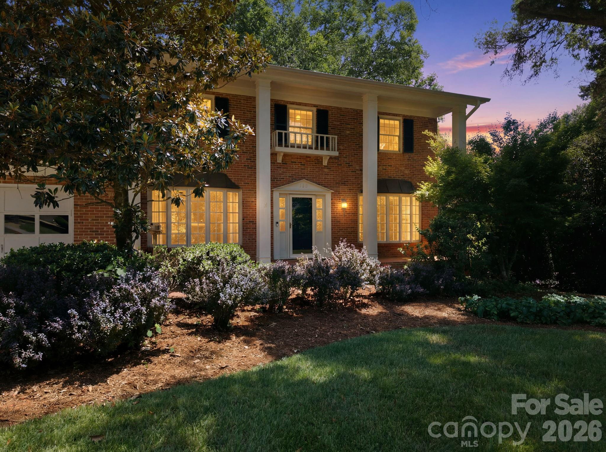 710 37th Avenue NE — Hickory