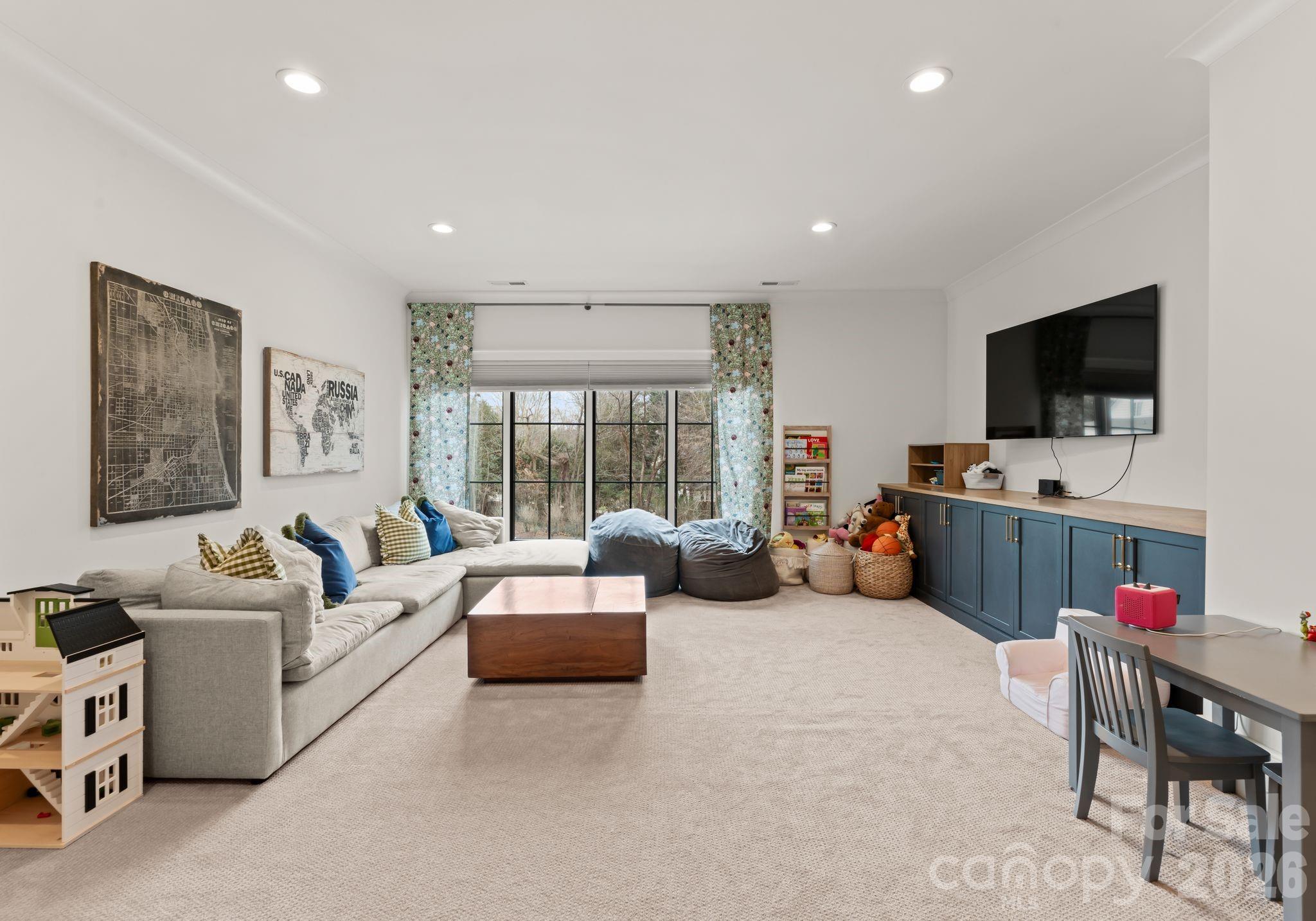4420 Forest Hills Drive — Charlotte