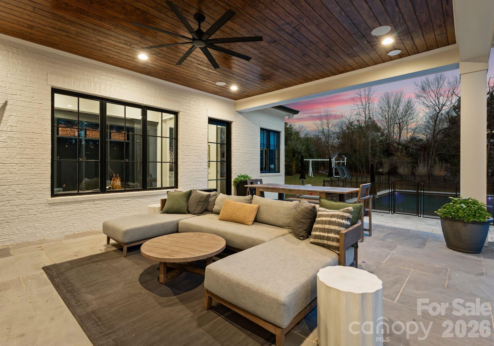 4420 Forest Hills Drive — Charlotte