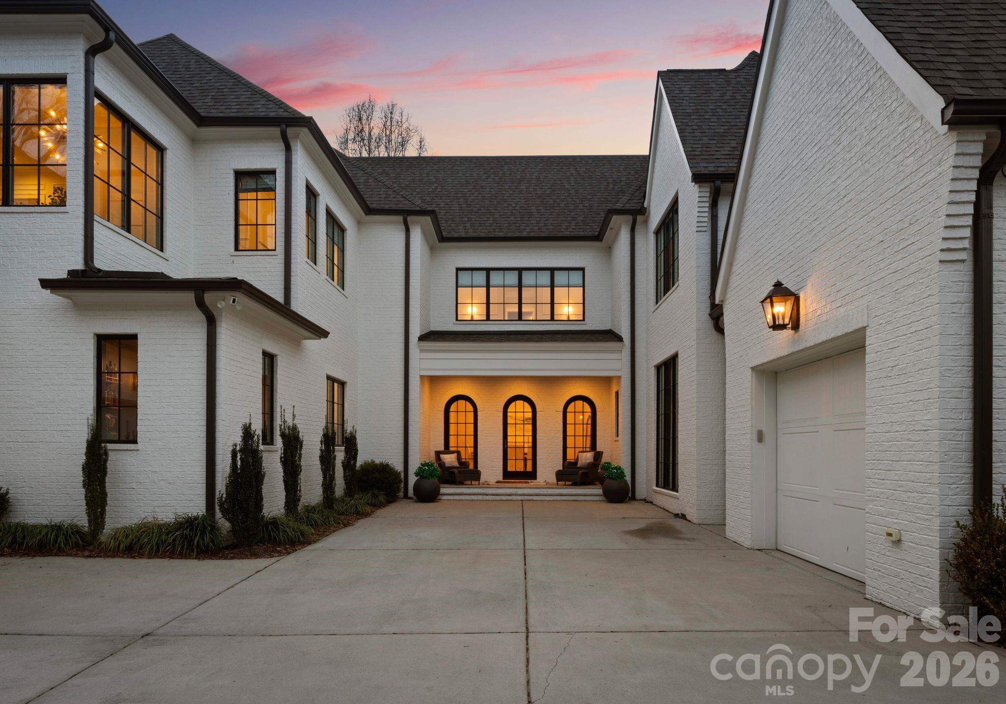 4420 Forest Hills Drive — Charlotte