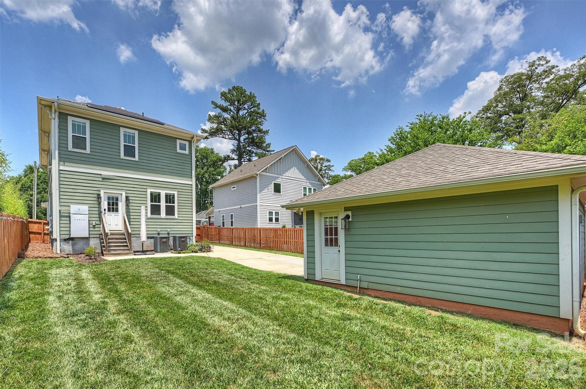 1011 State Street — Charlotte
