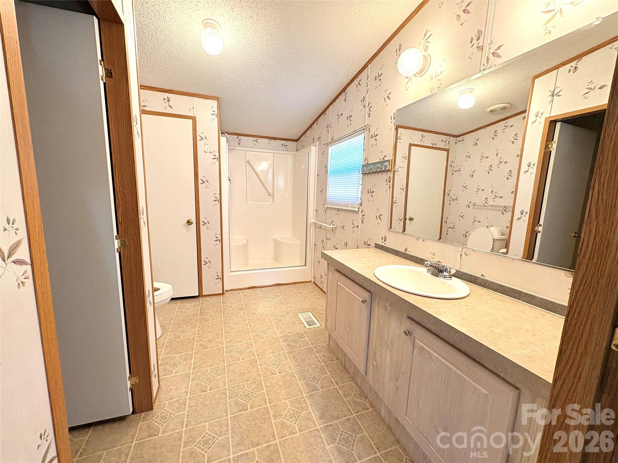 5422 Wrenn Drive — Catawba