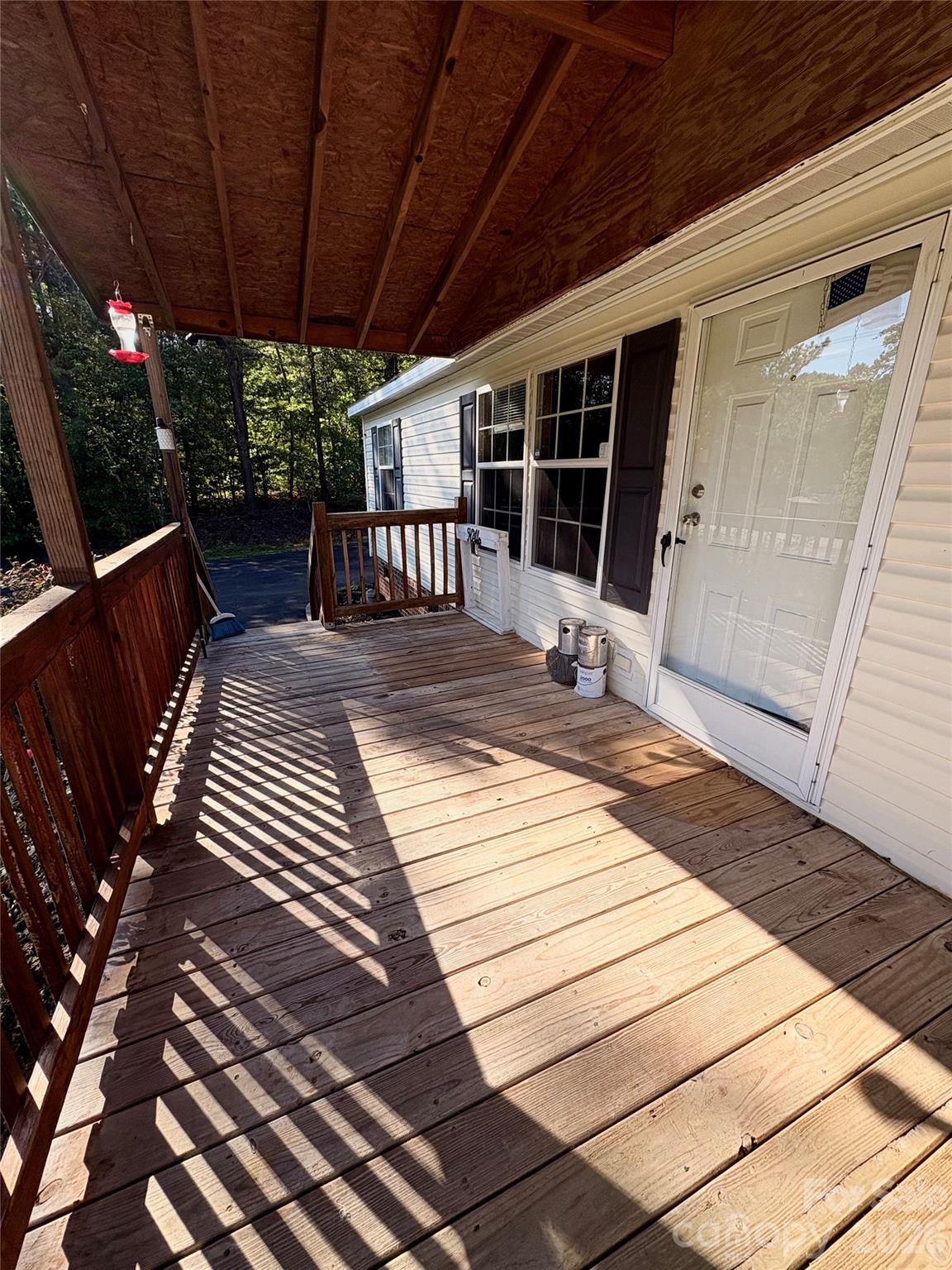 5422 Wrenn Drive — Catawba