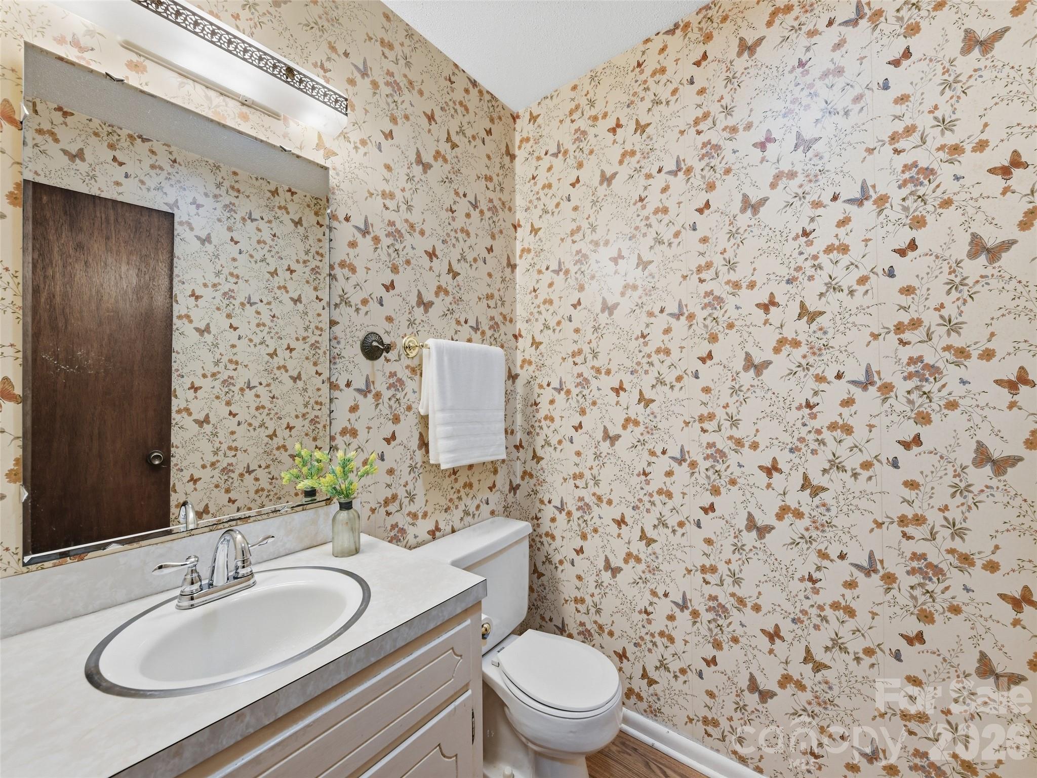 252 Big Stomp Road — Waynesville