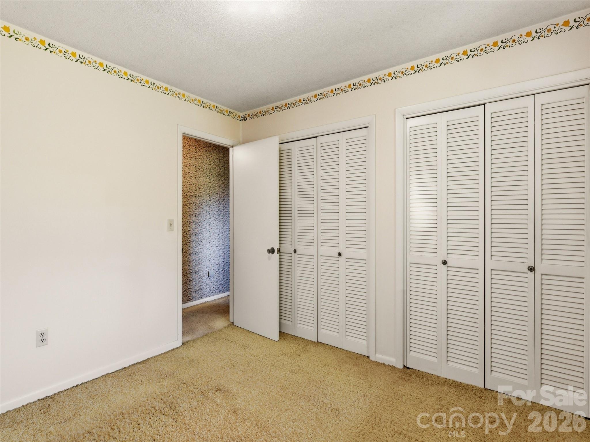 252 Big Stomp Road — Waynesville
