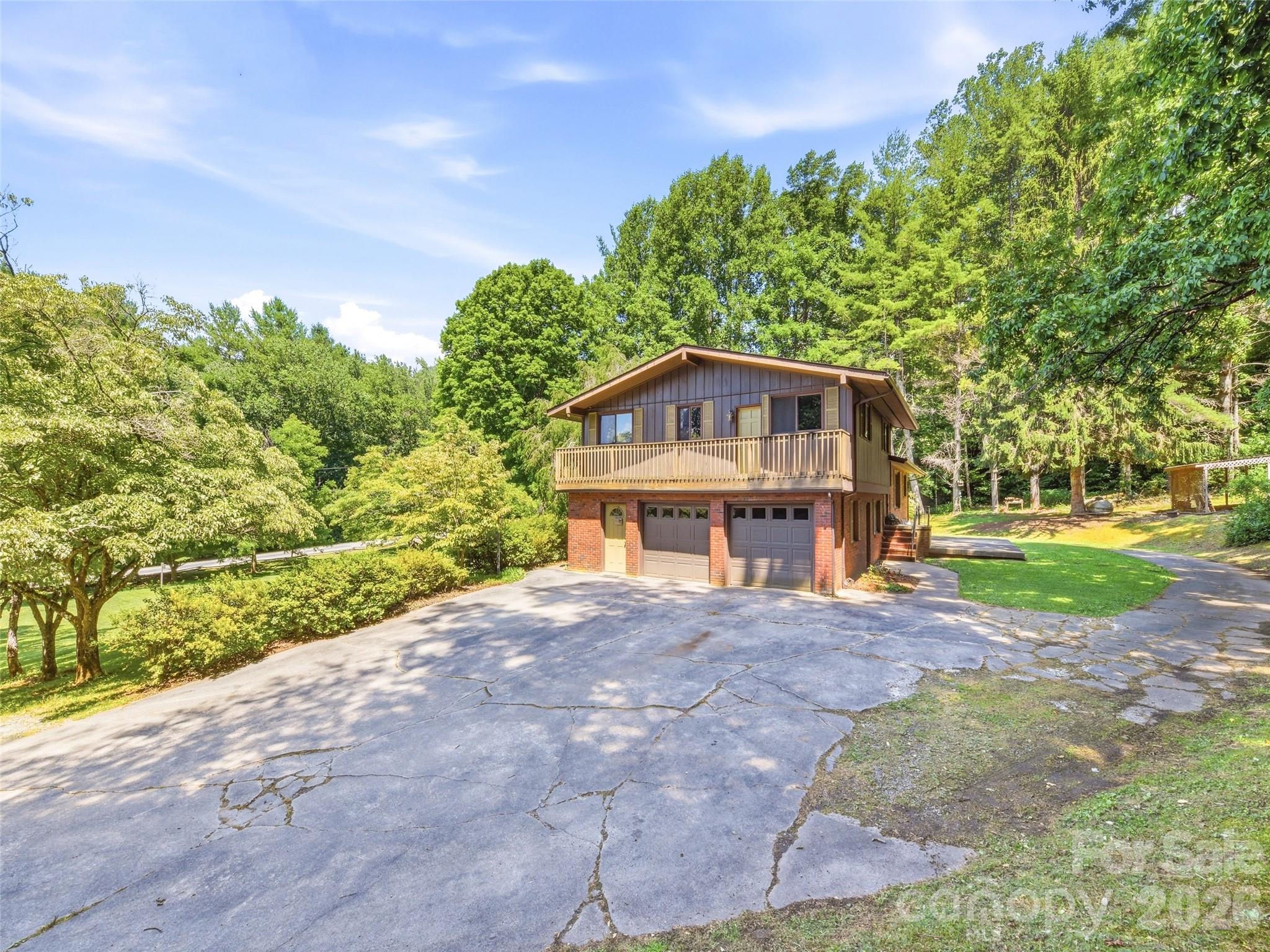 252 Big Stomp Road — Waynesville