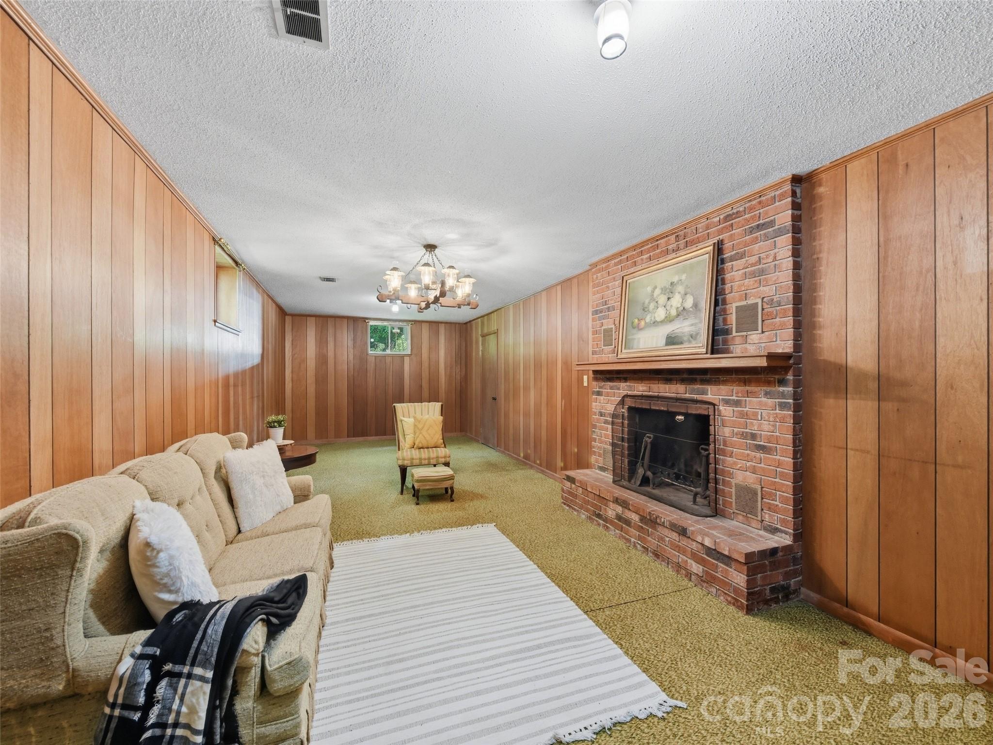 252 Big Stomp Road — Waynesville