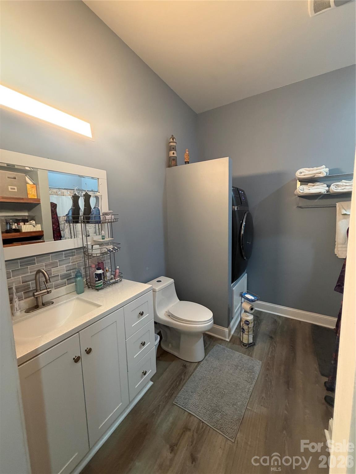 1448 Brookstone Drive — Hickory