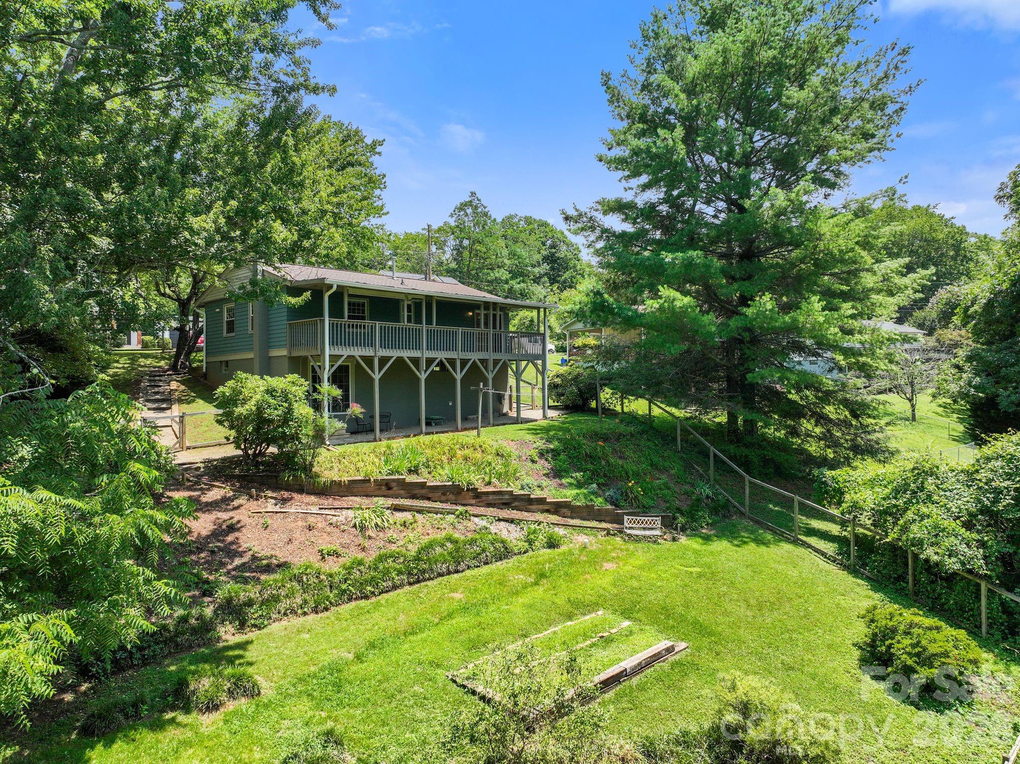 62 1st Street — Asheville