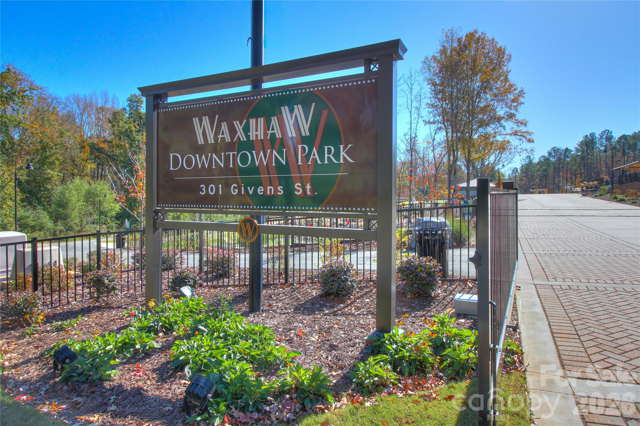 7800 Kingston Drive — Waxhaw