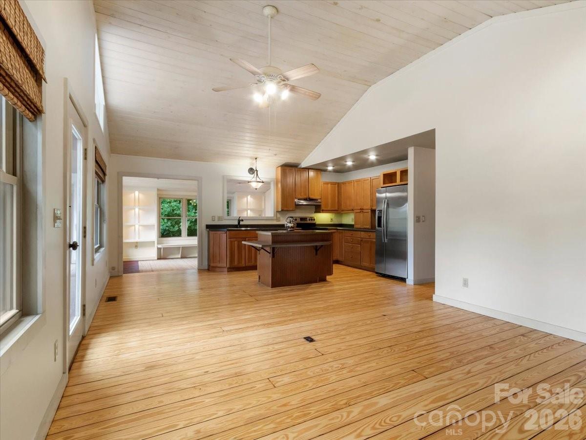 16 Turtle Dove Trail — Burnsville