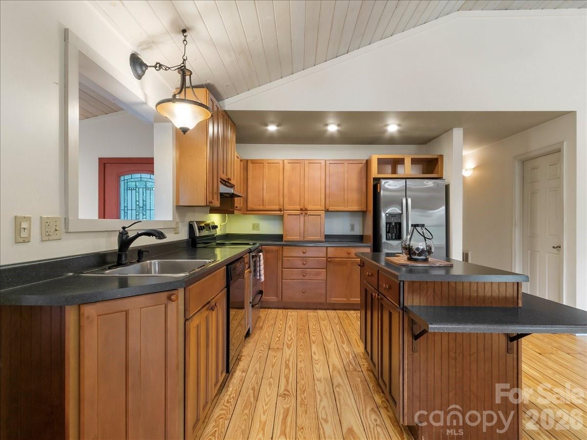 16 Turtle Dove Trail — Burnsville