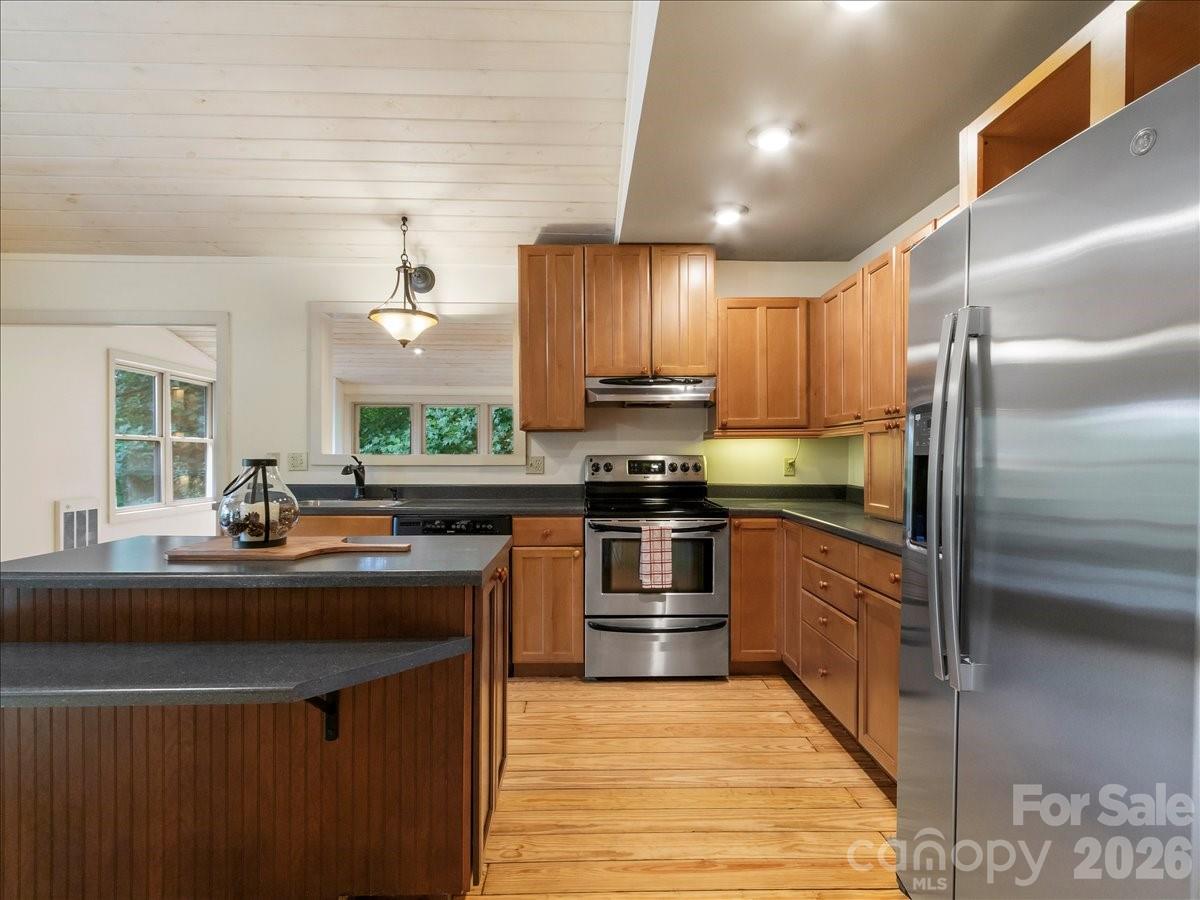 16 Turtle Dove Trail — Burnsville