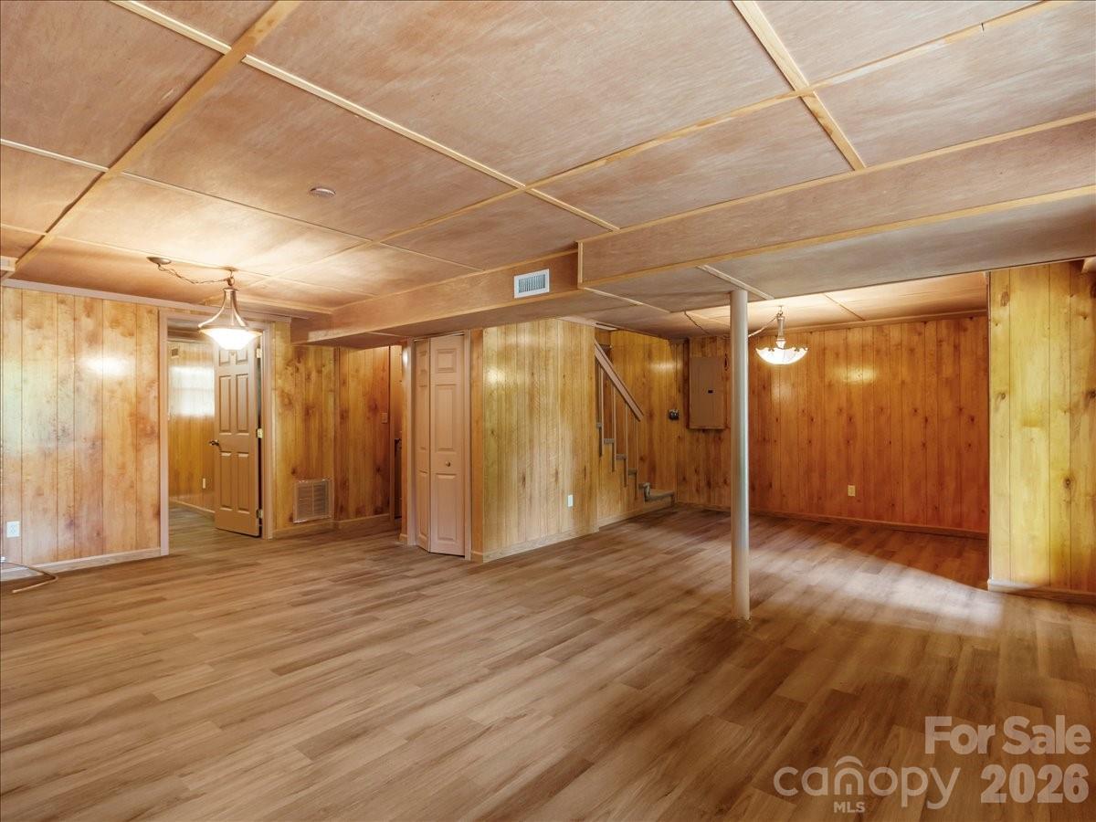 16 Turtle Dove Trail — Burnsville